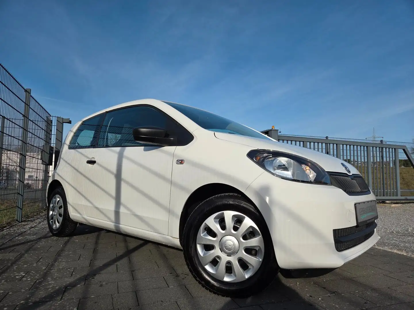 Skoda Citigo Active Bluetooth/Navi/Ganzjahresreifen Weiß - 1