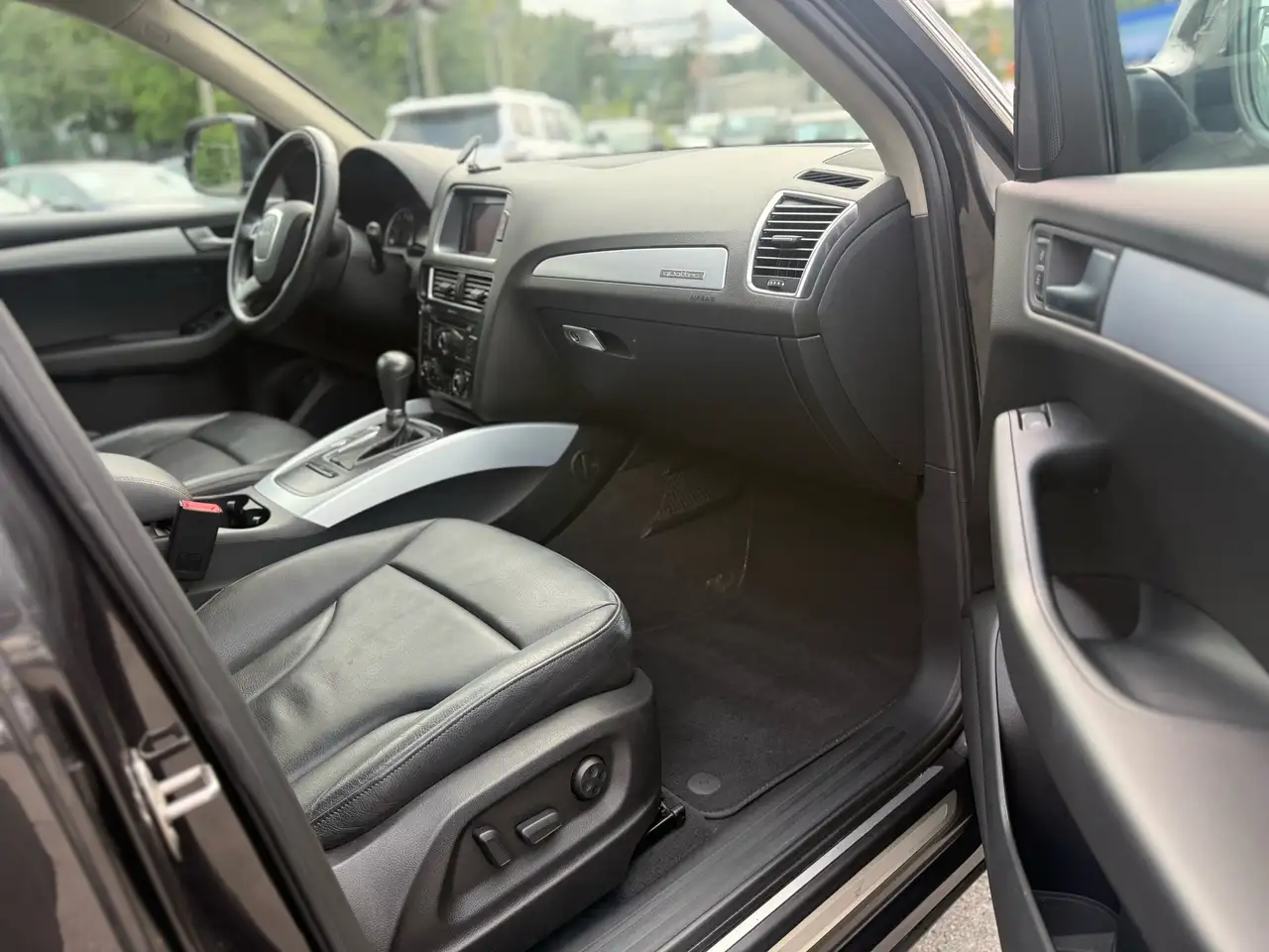 Audi Q5 снимка Audi Q5
