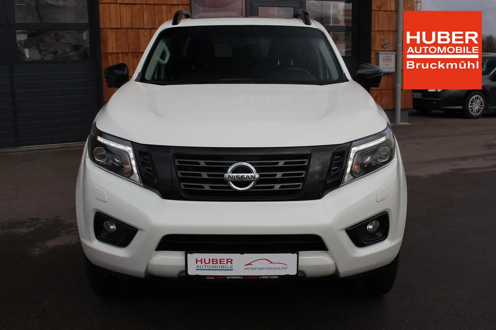 Nissan Navara NP300 2.3l dCi KAT DC 4x4 N-GUARD AHK/SCHIEBEDA... Blanc - 2