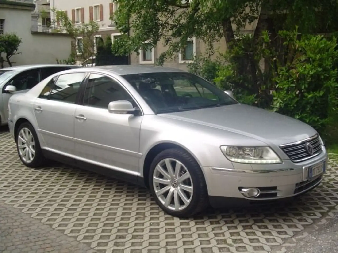 Volkswagen Phaeton 3.0 TDI V6 4MOT. aut. **UNICOPROP.** Argento - 1