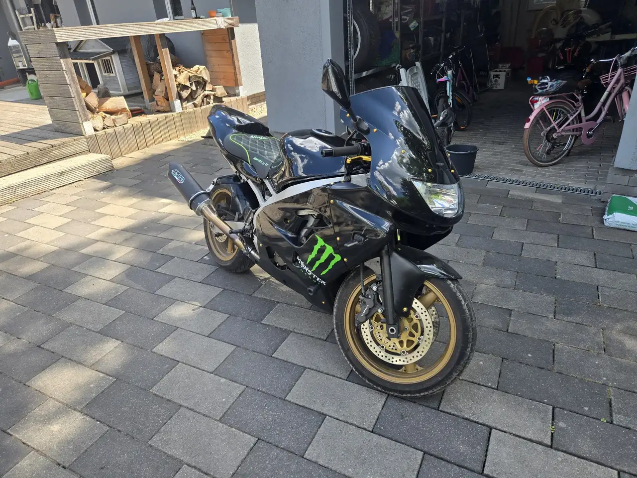 Kawasaki Ninja ZX-9R