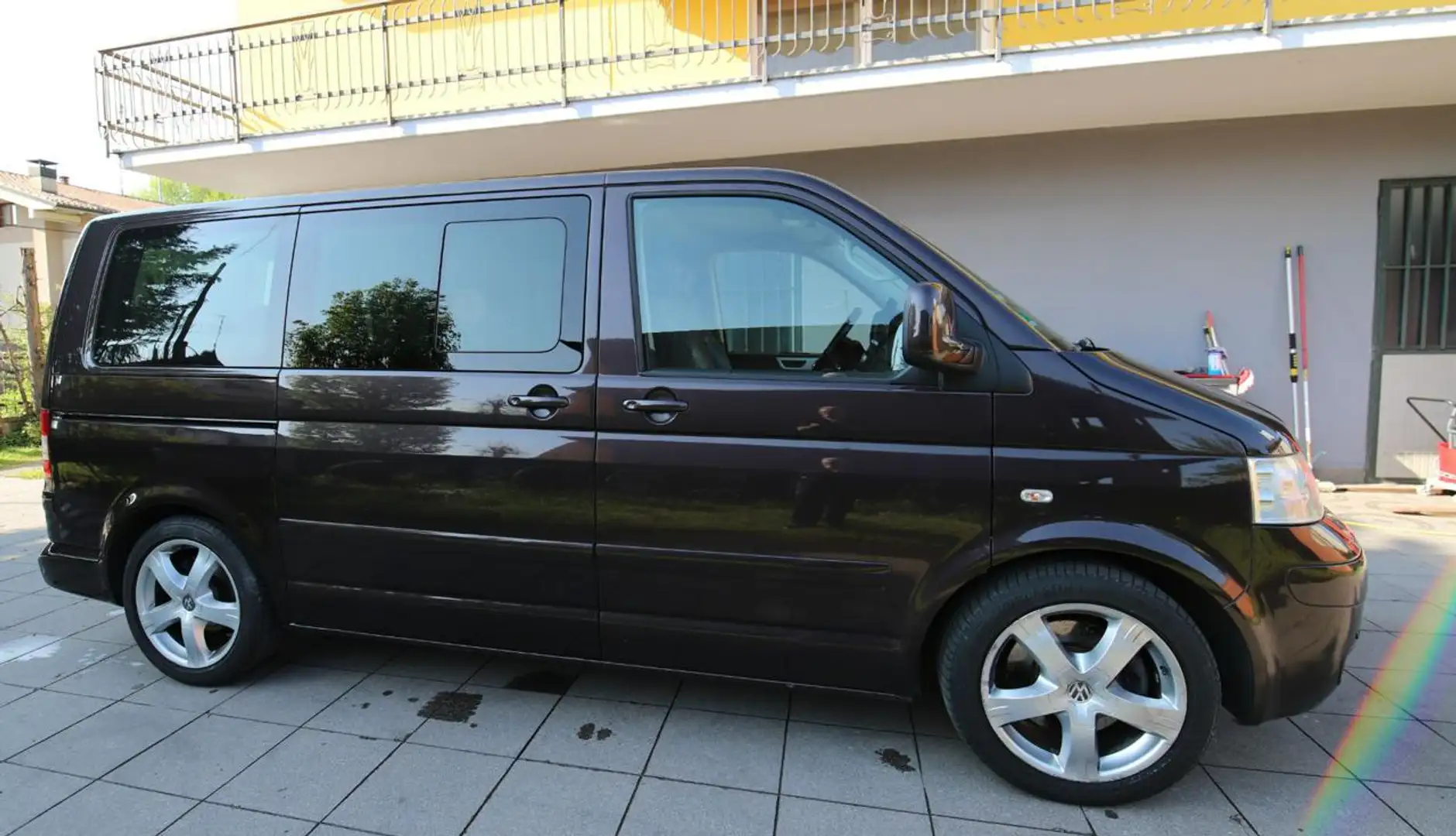 Volkswagen T5 Multivan 2.5 TDI/174CV Tiptr.Highline Marrón - 1