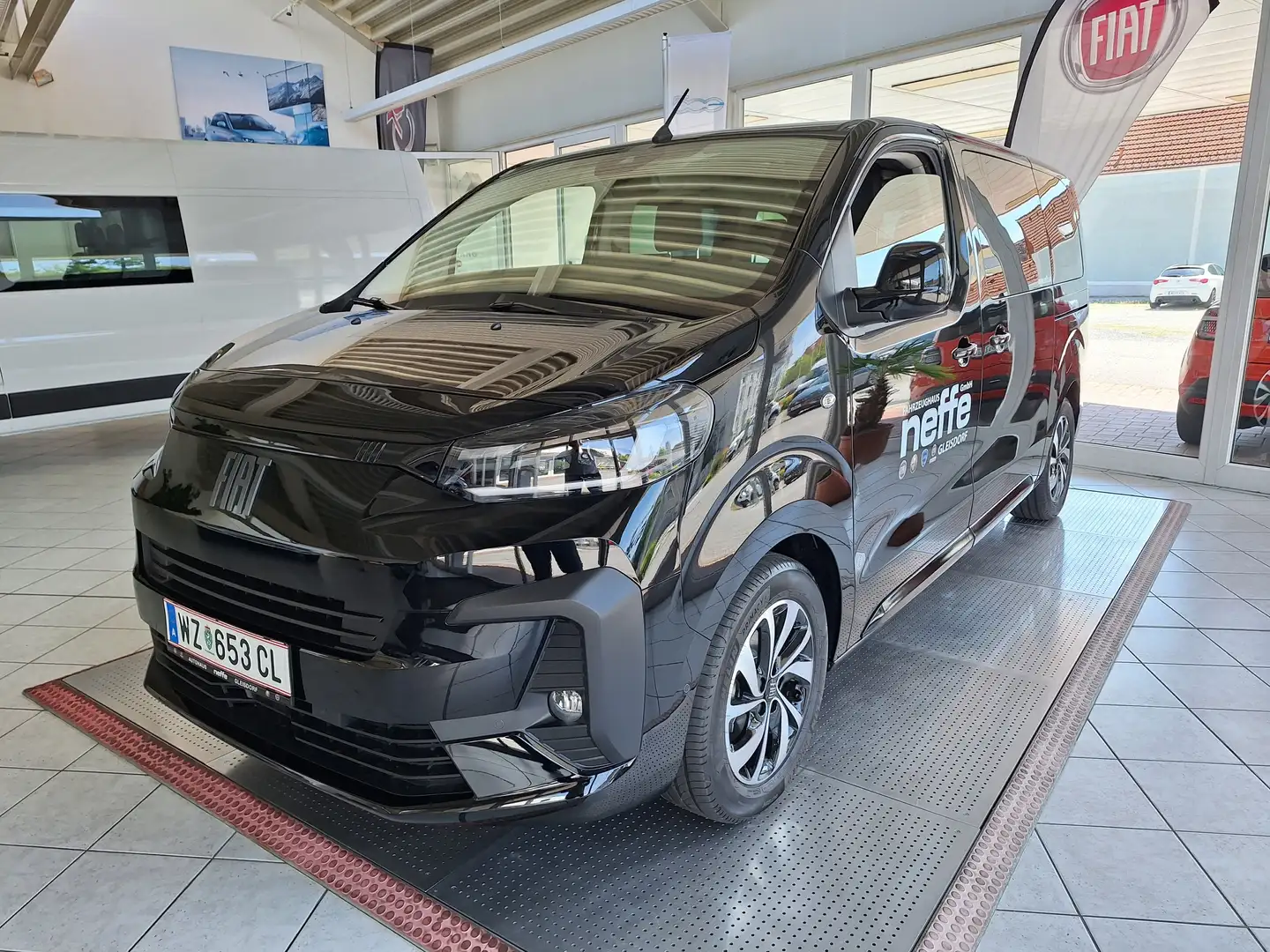 Fiat Ulysse L2 BlueHDi 180 8-Gang Automatik TOP Schwarz - 2