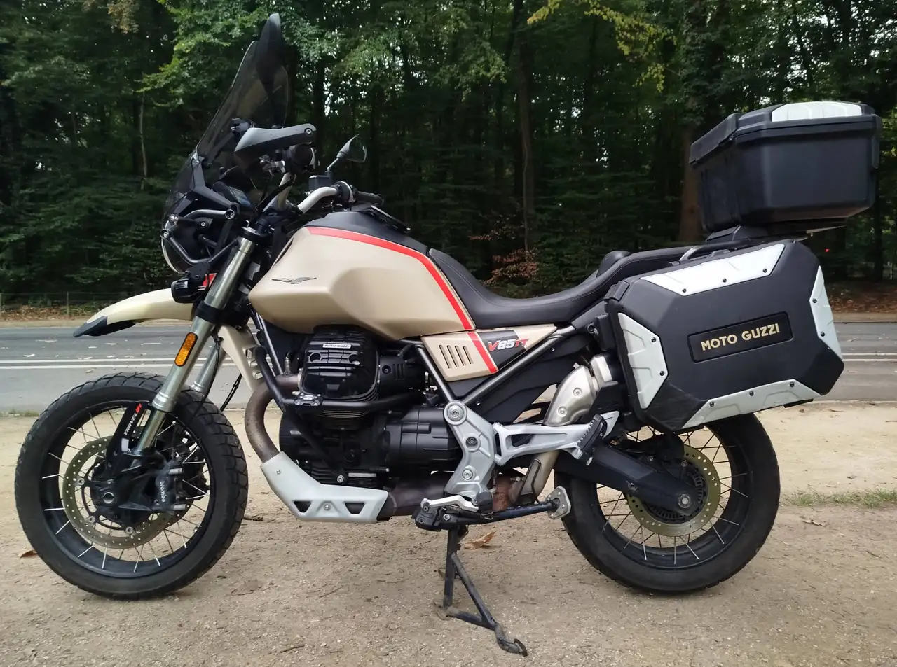 Moto Guzzi V 85 TT