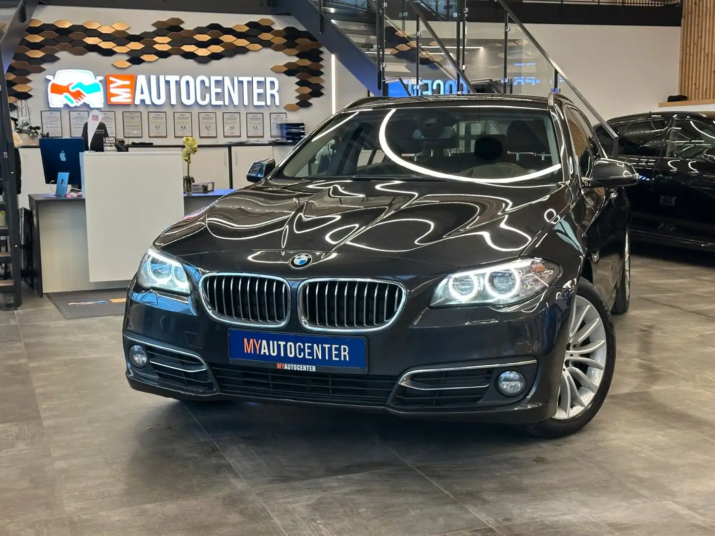 BMW 530 d xDrive *1.Hd*SoftClose*M-P.*Luxury* Grau - 1