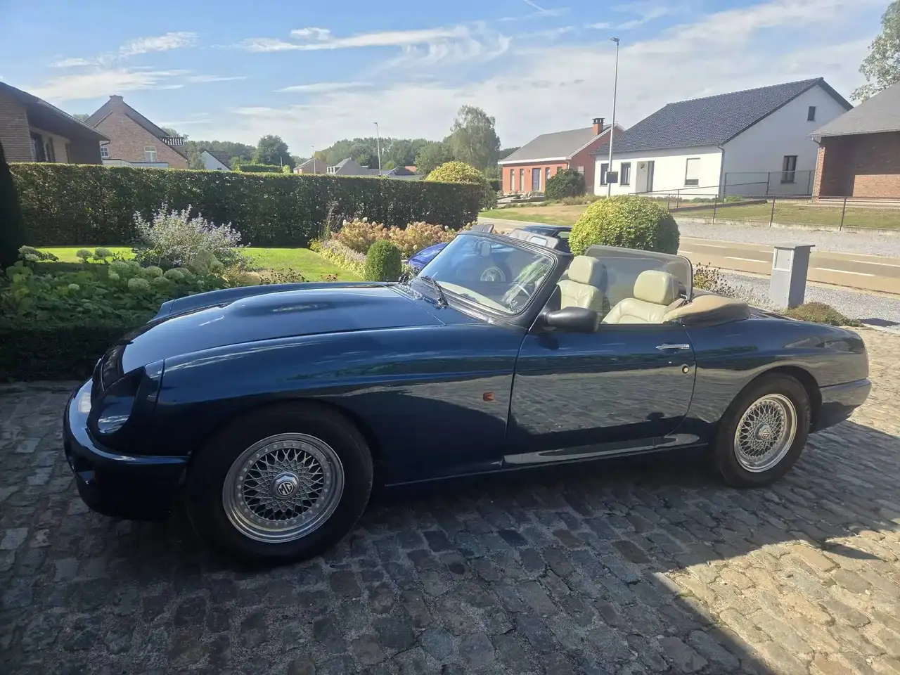 MG RV8, foto 4