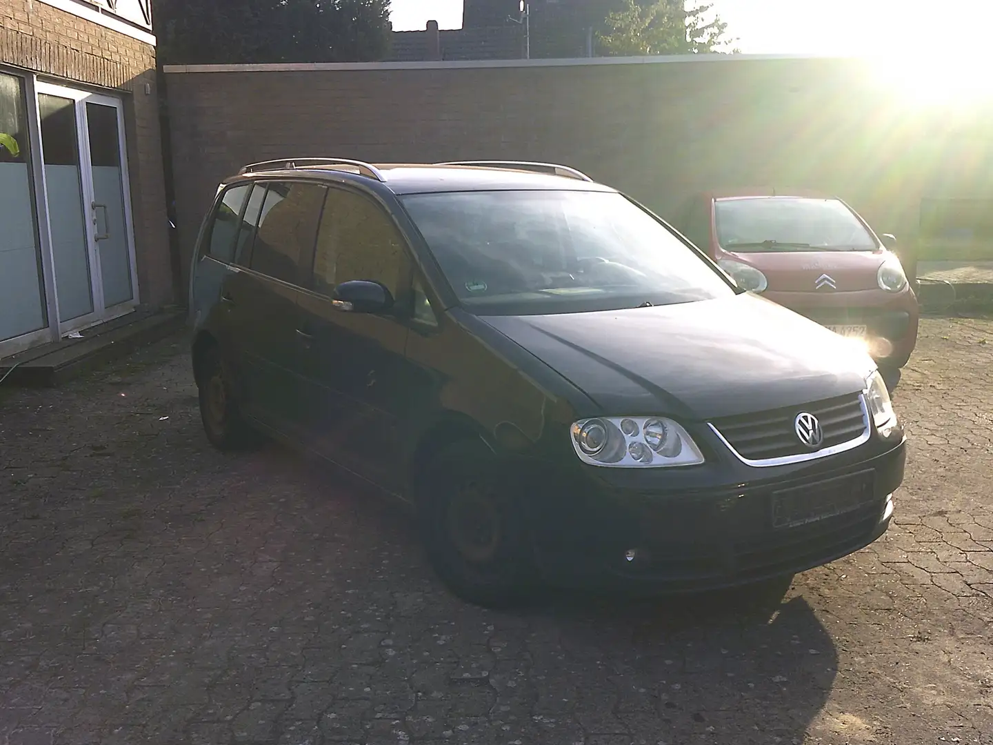 Volkswagen Touran Highline Schwarz - 1