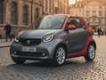 smart forTwo Cabrio 1.0 71cv twinamic Tailor Made capote rossa Gris - thumbnail 1