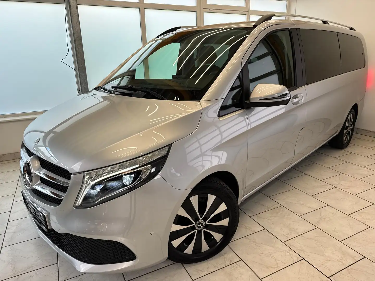 Mercedes-Benz V 250 V250d EXTRALANG~LED/AHK2,5t/Ambiente/6Sitzer Argent - 2