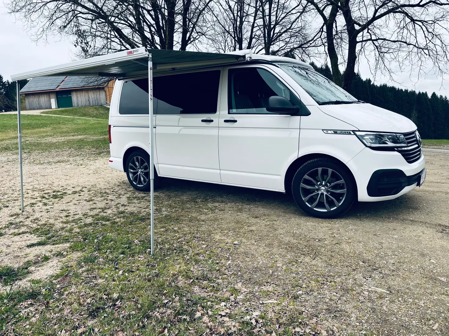 Volkswagen T6.1 Transporter VW T6.1 Camper 4Motion | Premium Ausbau 2024 | autark (Solar + Lithium) | Aufstelldach XL Weiß - 2
