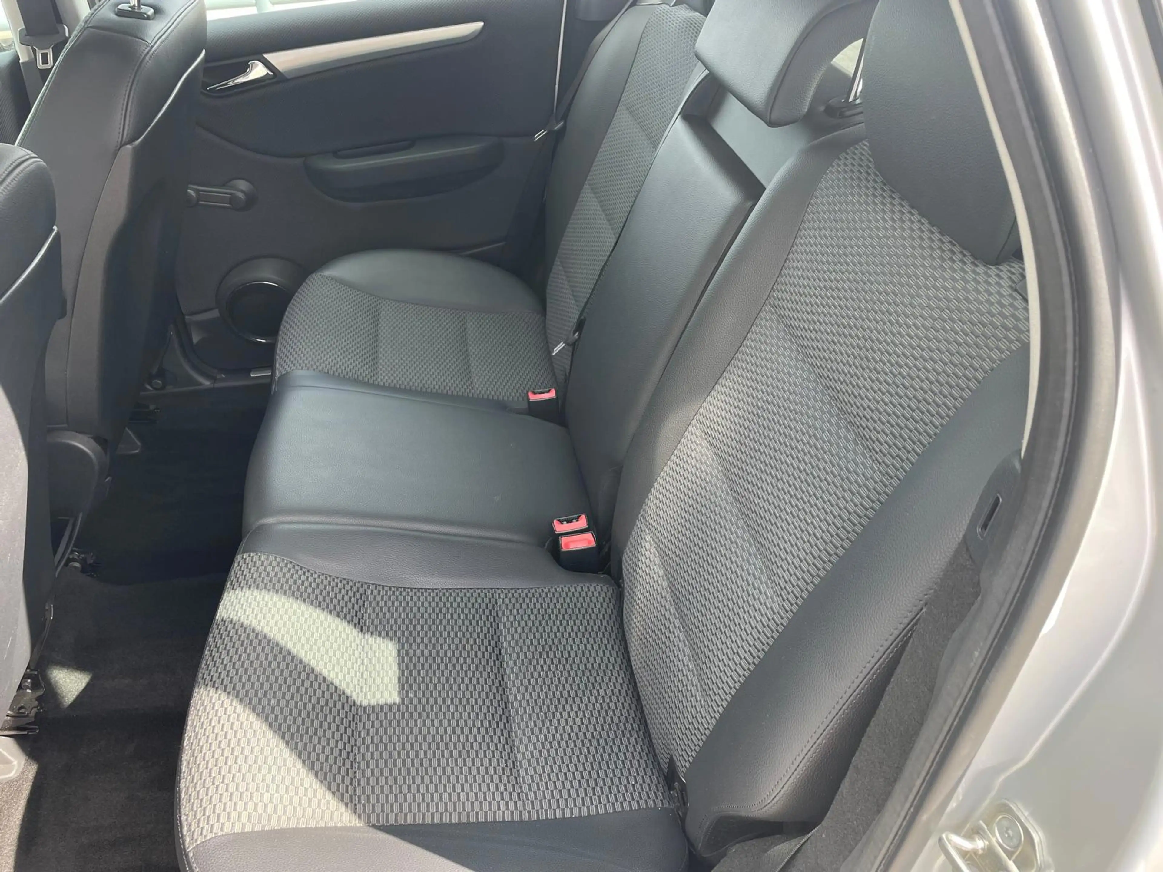 Mercedes-Benz B 160 BlueEFFICIENCY Business Class — photo 14