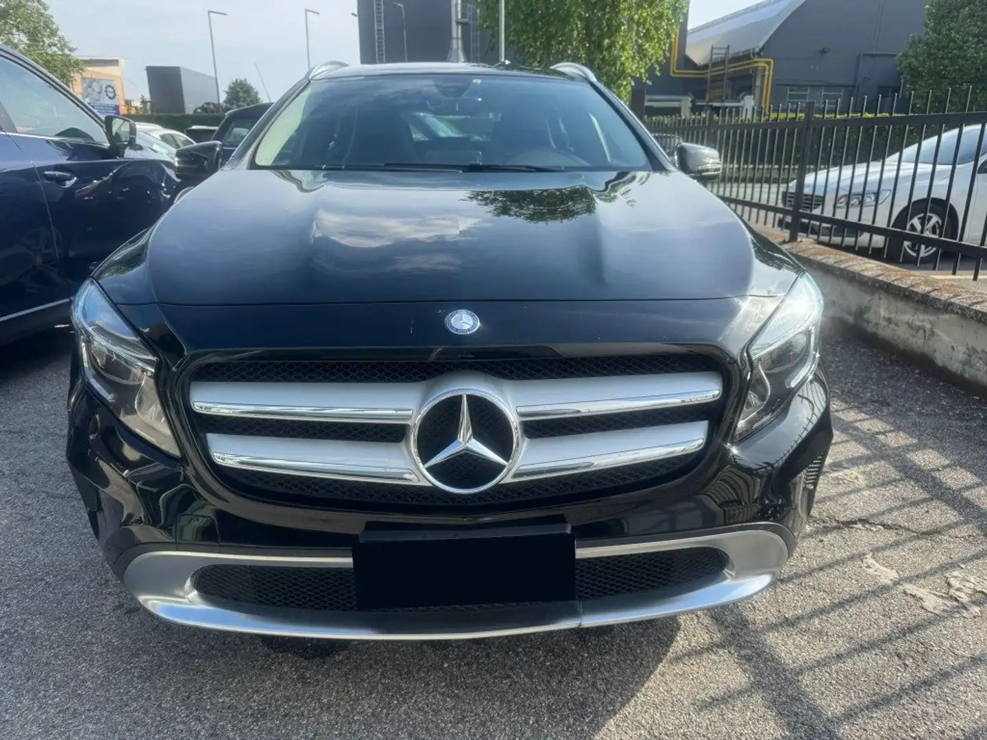 Mercedes-Benz GLA 180 d Sport Nero - 2