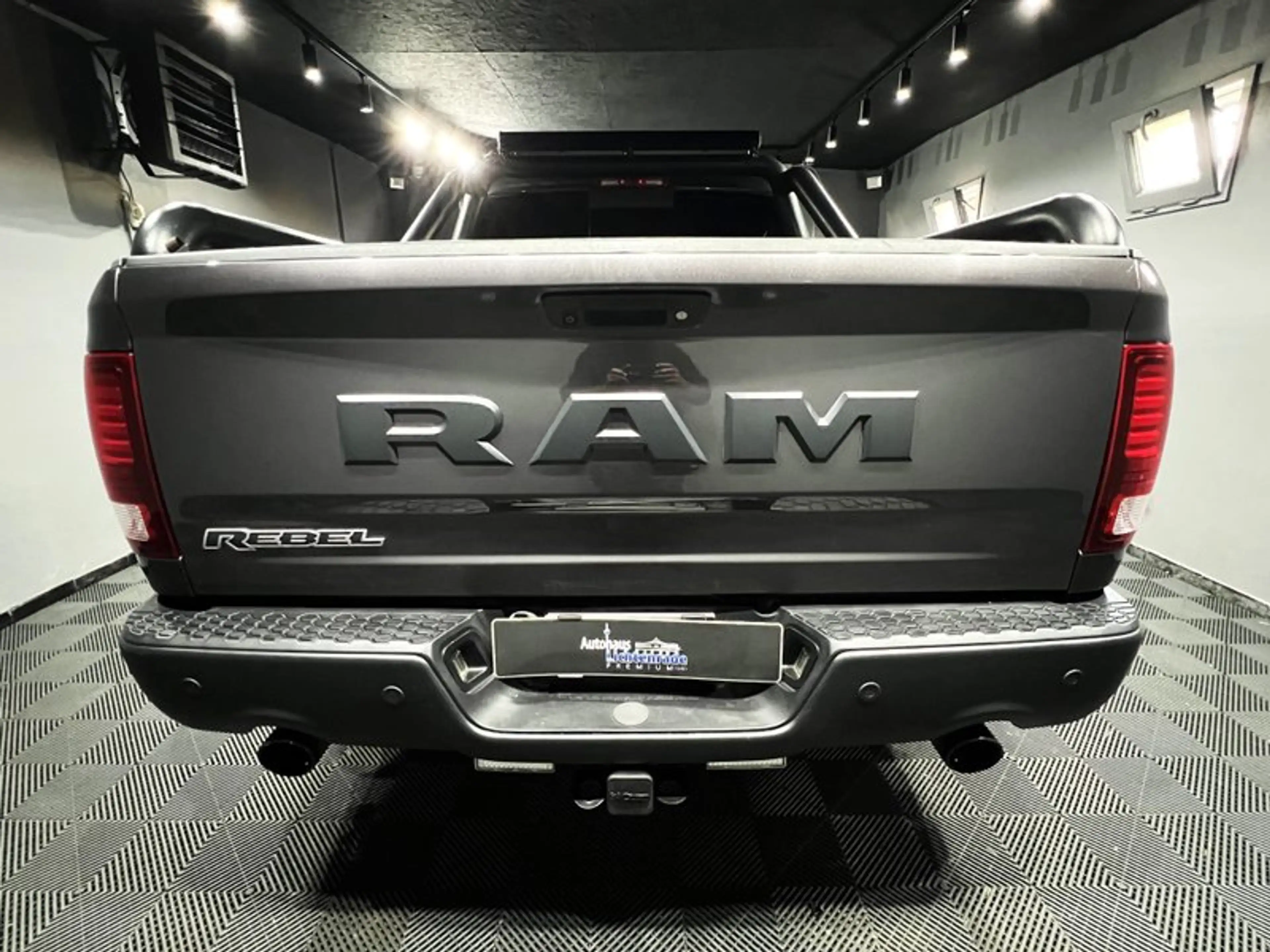 Dodge RAM 1500 V8 HEMI 4x4 REBEL Crew Cab|LPG|LEDER|NAVI|LED — photo 7