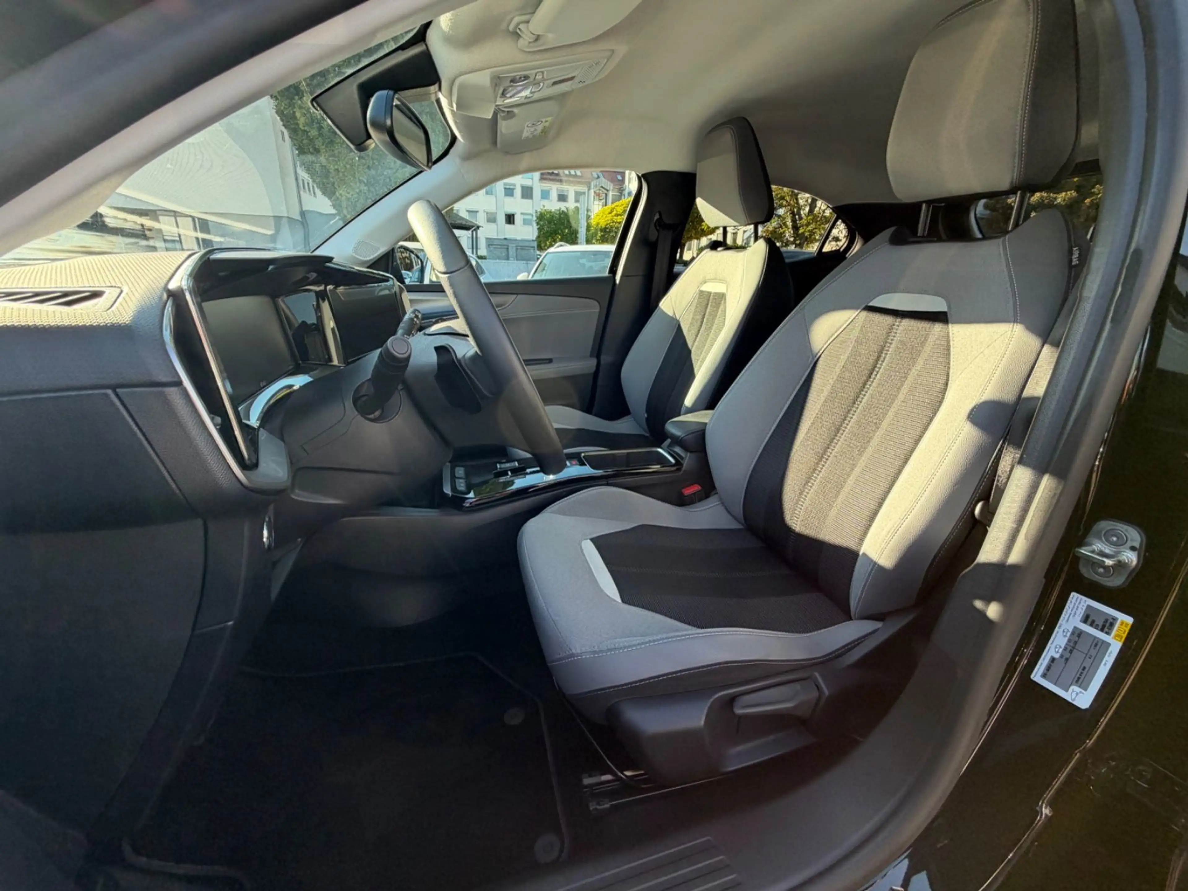 Opel Mokka Elegance Aut*Navi*Kamera*LED*KeylessGo — photo 9