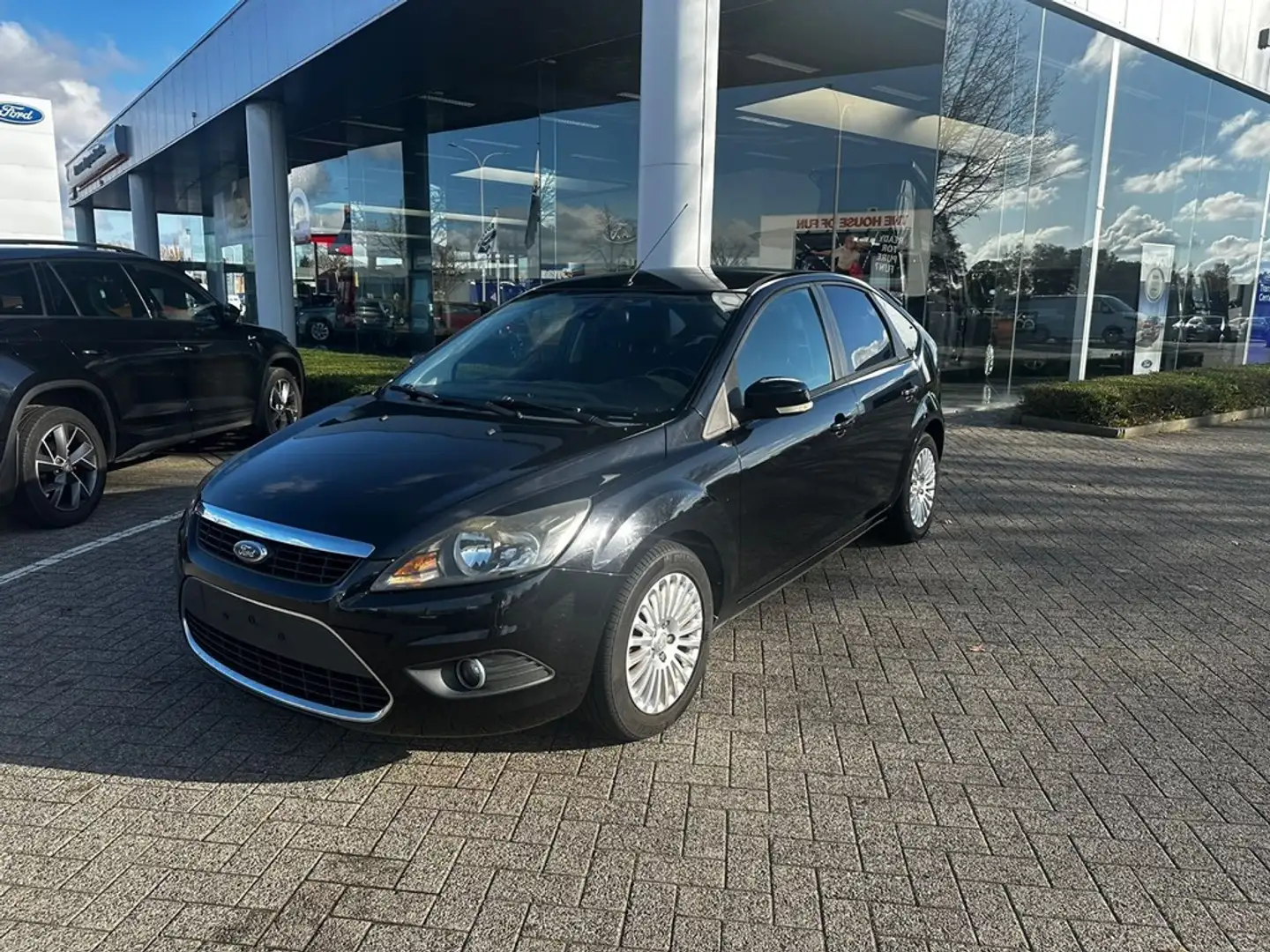 Ford Focus Koffer sluit niet meer - Enkel voor professionele Noir - 1