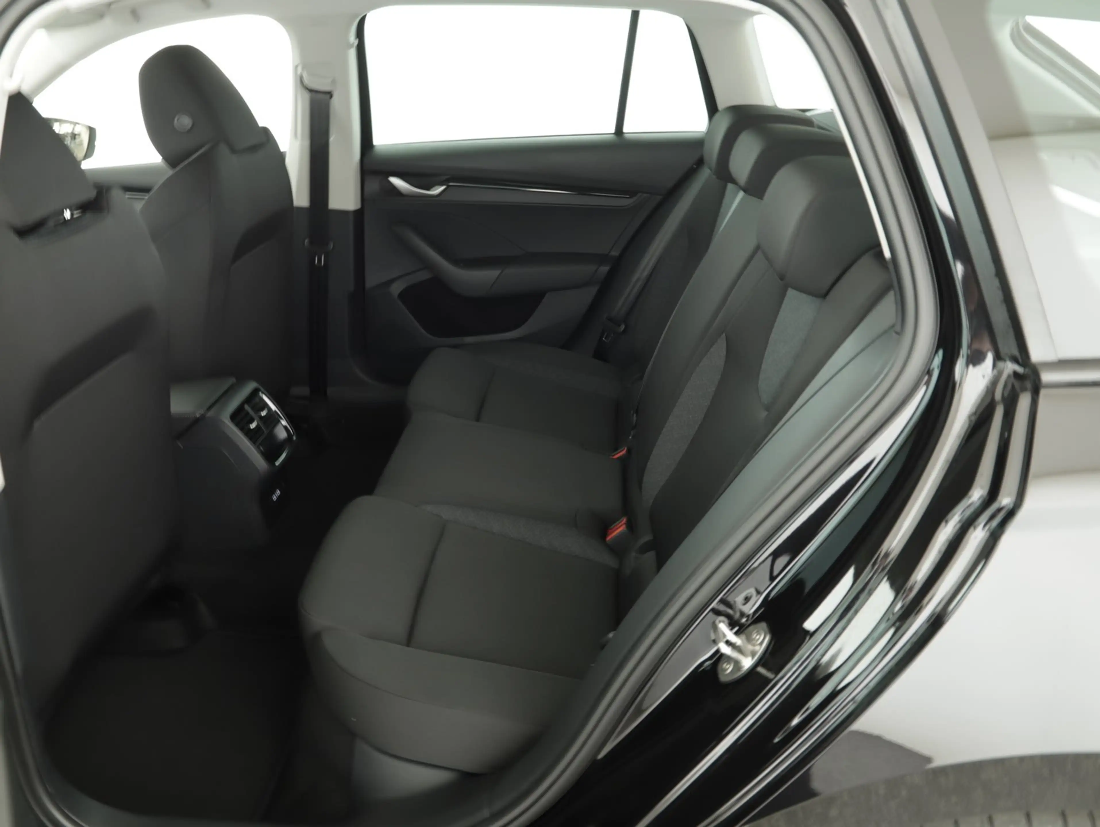 Skoda Octavia Essence TSI — photo 13