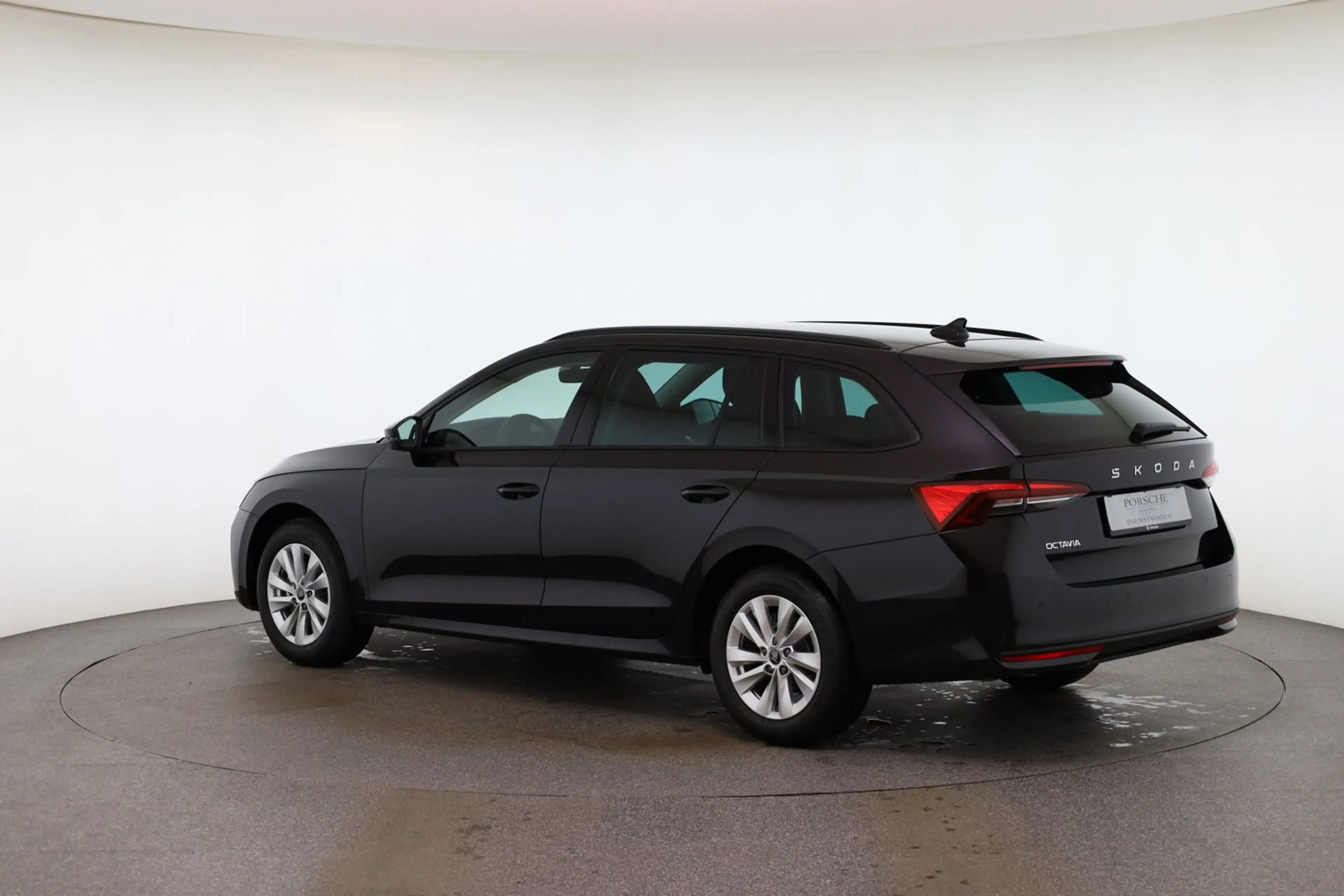 Skoda Octavia Essence TSI — photo 3