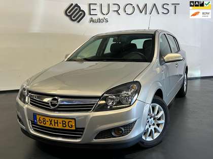 Opel Astra 1.8 Temptation Airco Carplay Trekhaak Nieuwe Apk