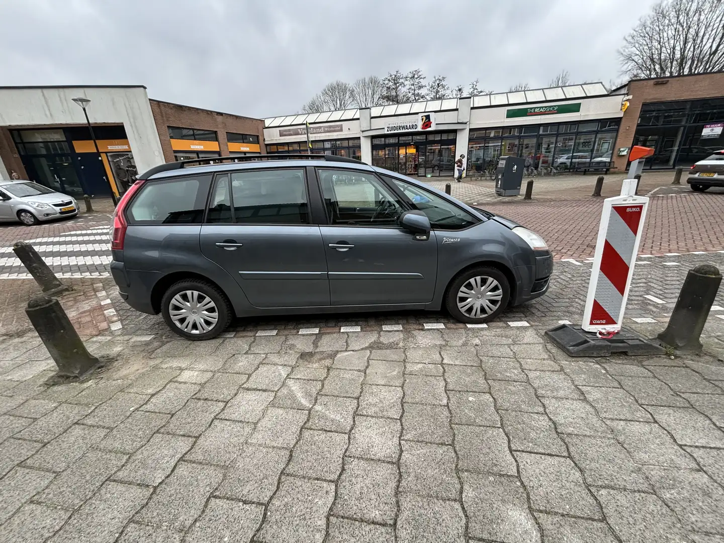 Citroen C4 Picasso 2.0-16V Ambiance 7p. C4 Grijs - 2