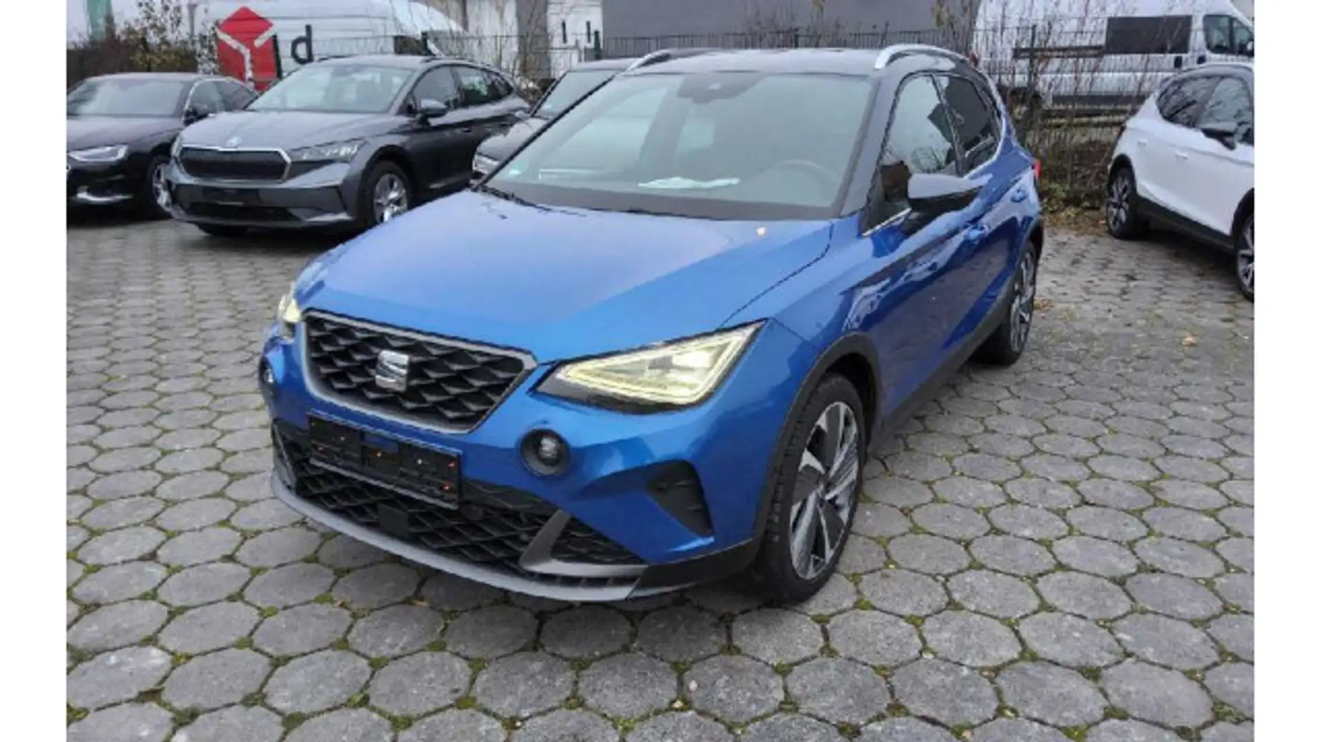 SEAT Arona 1.0 TSI FR Navi, Travel Assist, ACC, RFK, Blau - 2