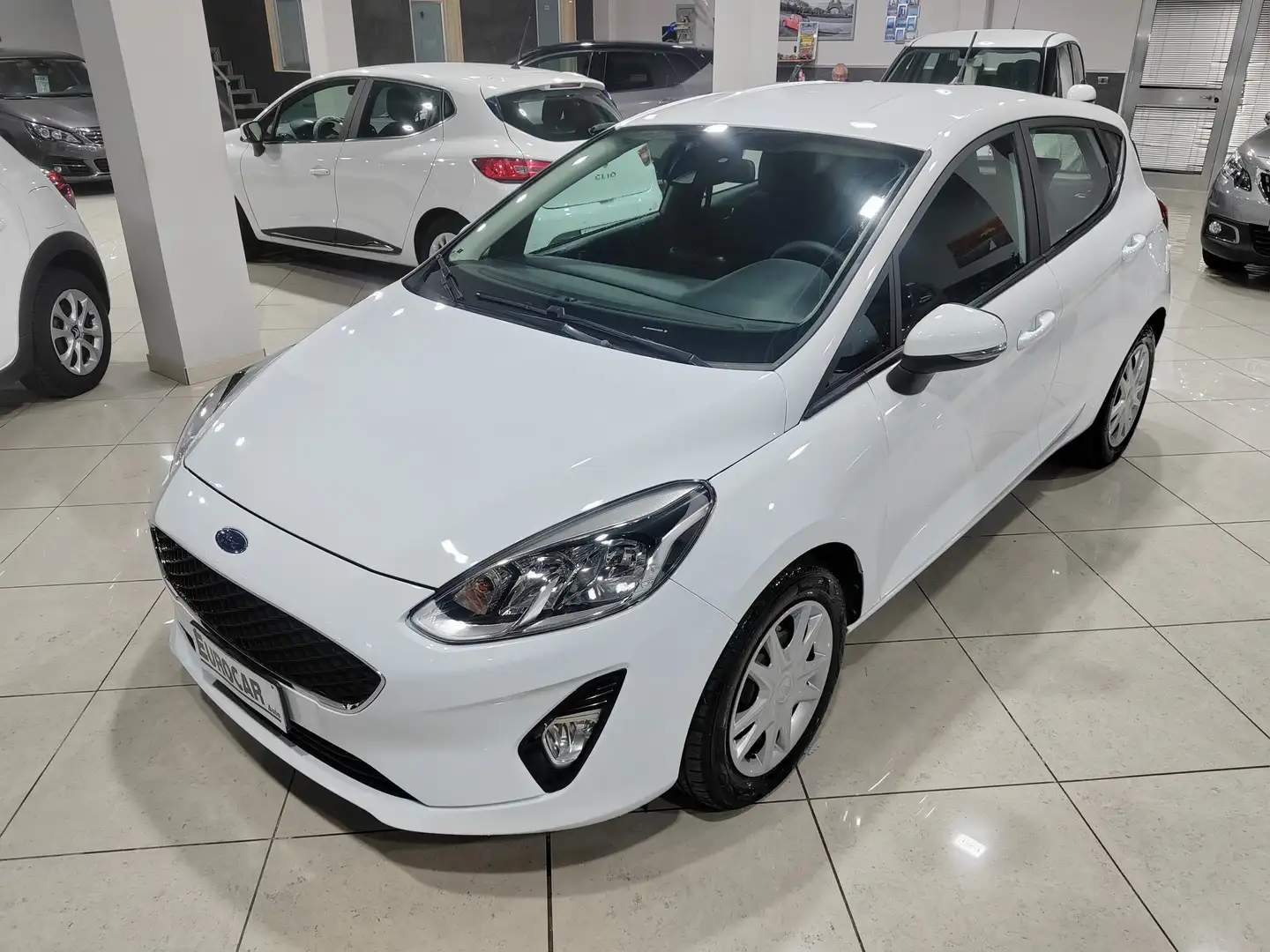 Ford Fiesta Fiesta 1.5 TDCi EcoBlue 85cv Bianco - 2