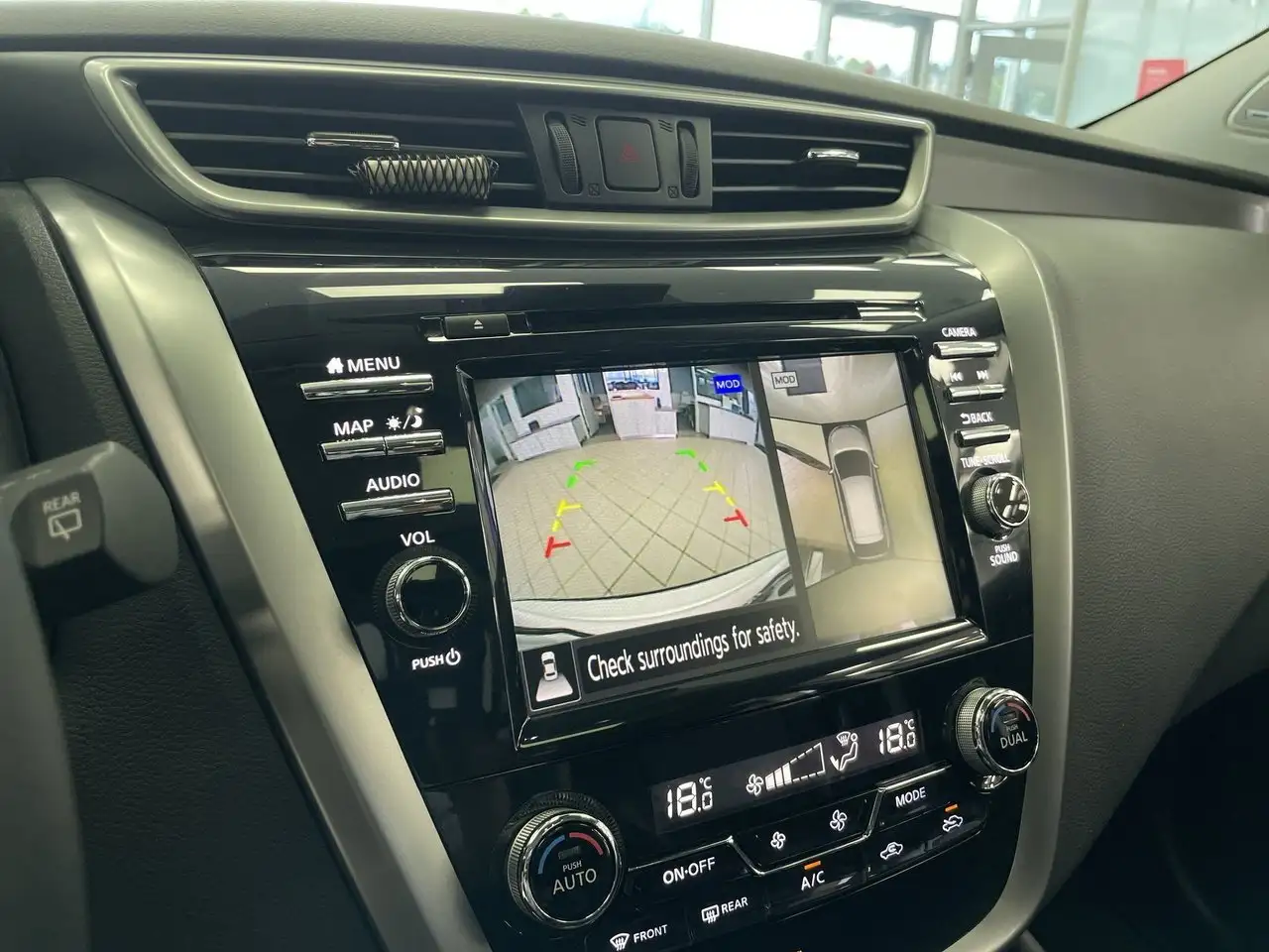 Nissan Murano снимка Nissan Murano