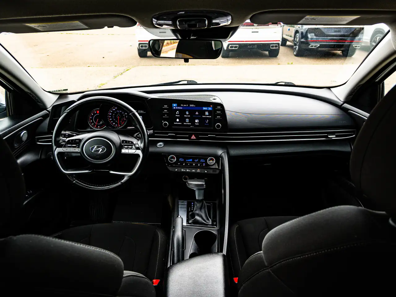 Hyundai ELANTRA fotografie Hyundai ELANTRA
