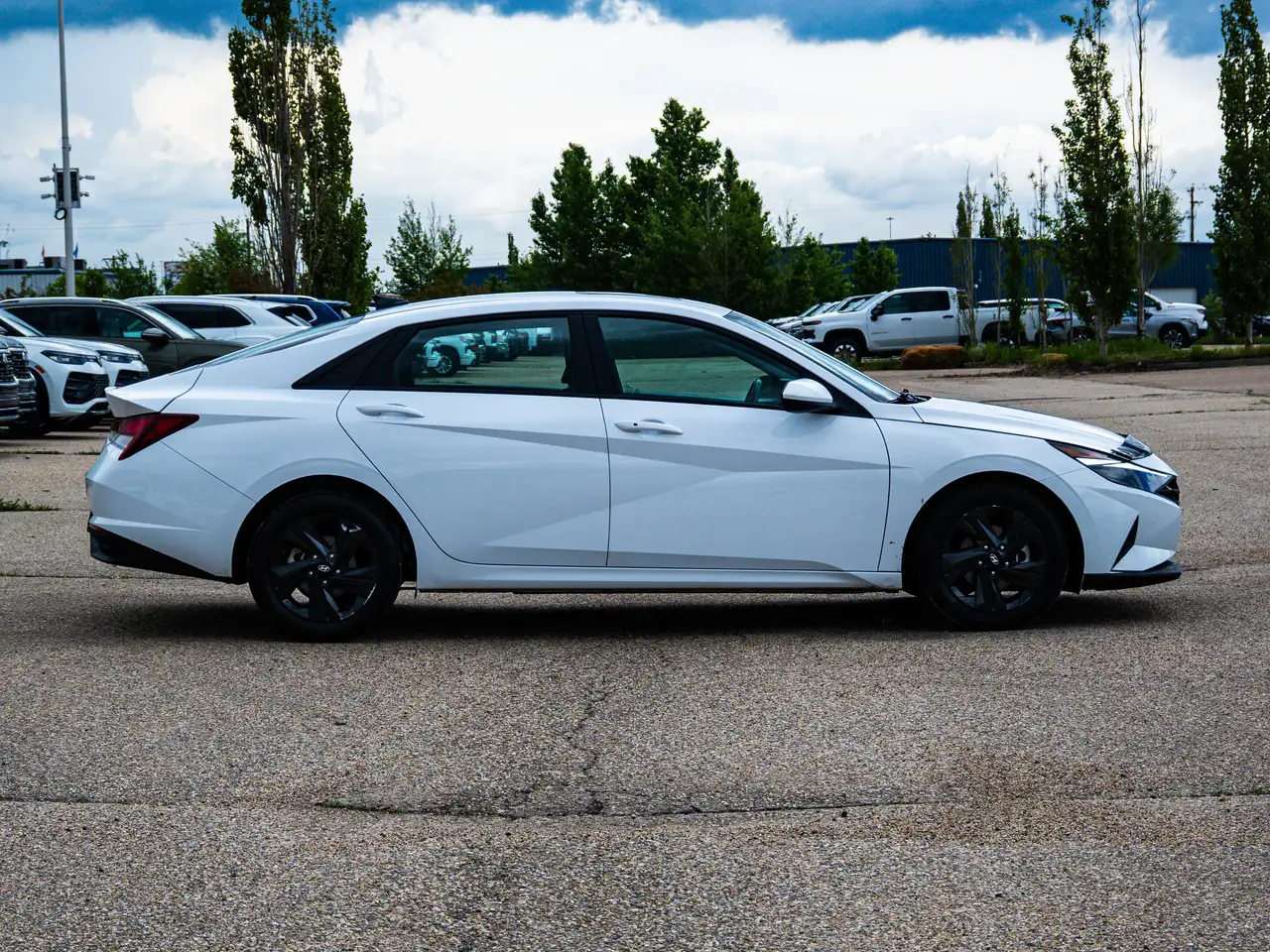 Hyundai ELANTRA fotografie Hyundai ELANTRA