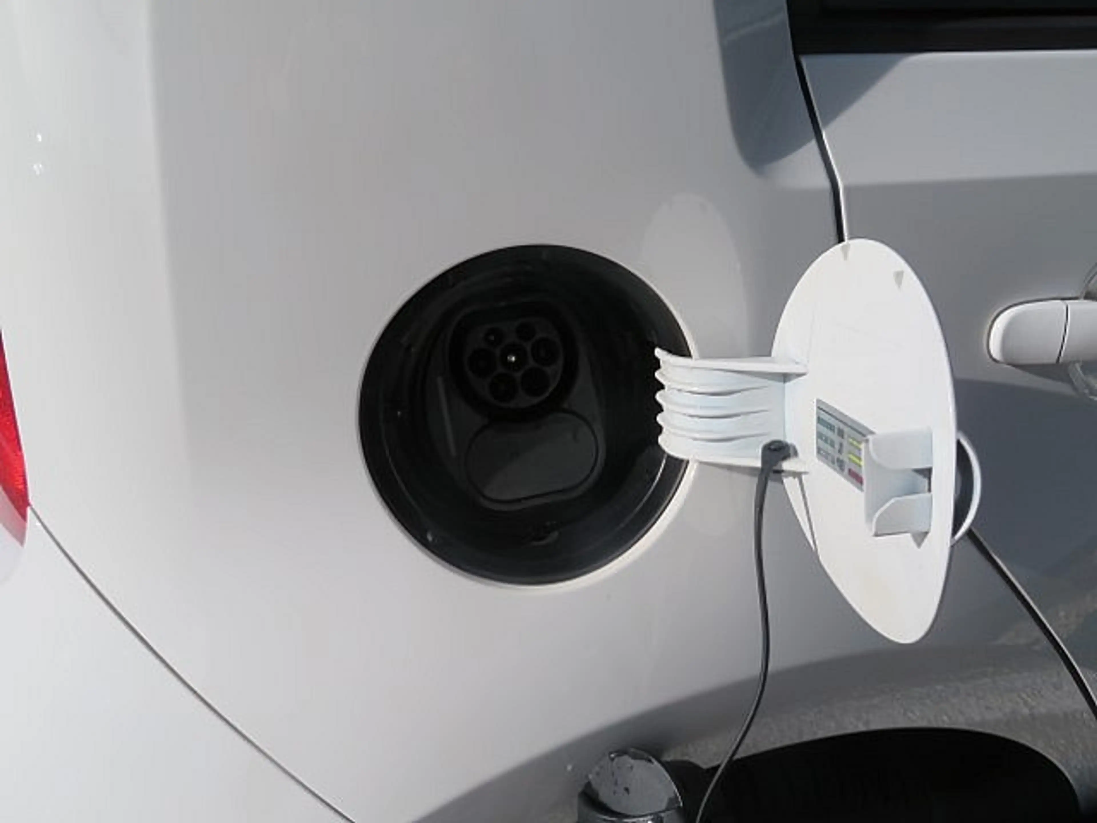 SEAT Mii electric  Sitzheizung Klimaautomatik — photo 14