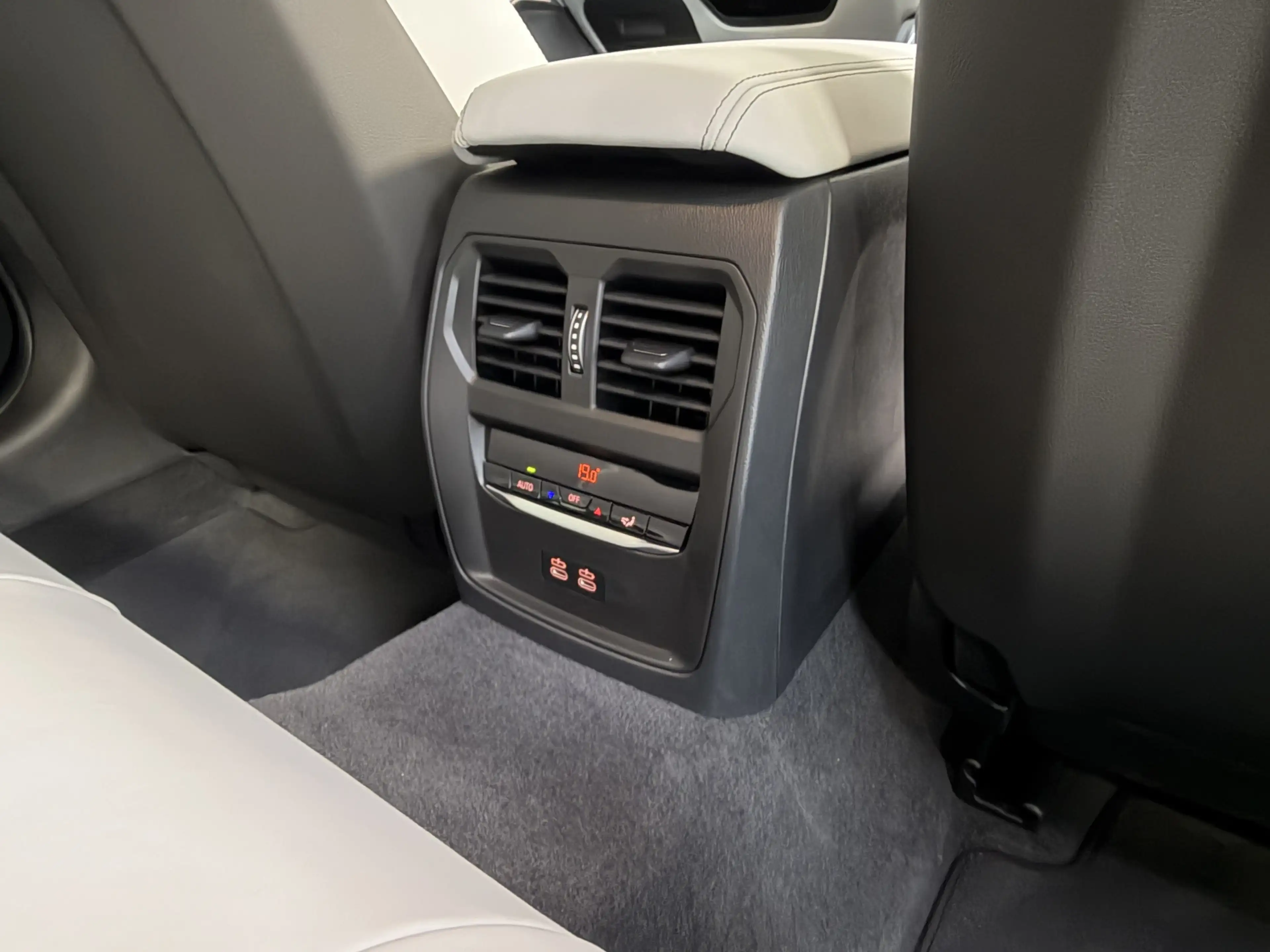 BMW M3 xDr. Competition Sitzlüftung Carbon ACC 360° — photo 27