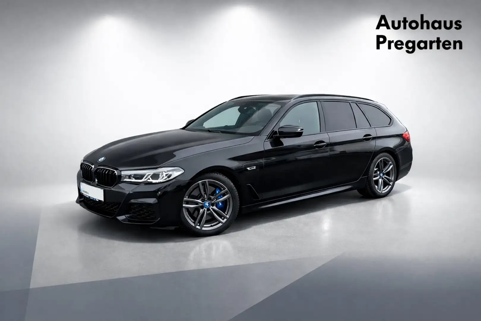 BMW 530 BMW 5 Touring 530 e xDrive Schwarz - 1