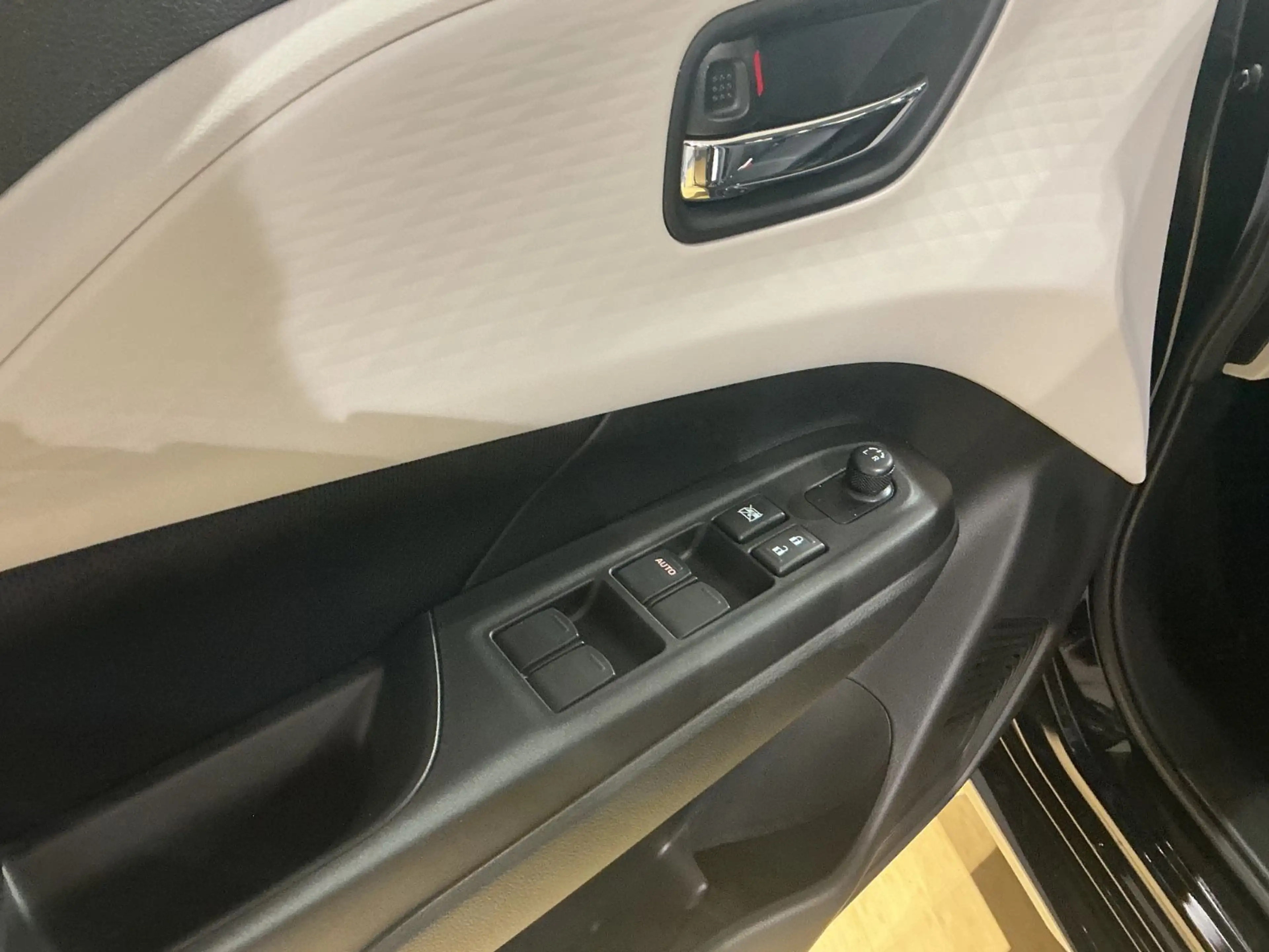 Suzuki Swift Club Hybrid 61 kW AllGrip *CarPlay*Kamera* — photo 13