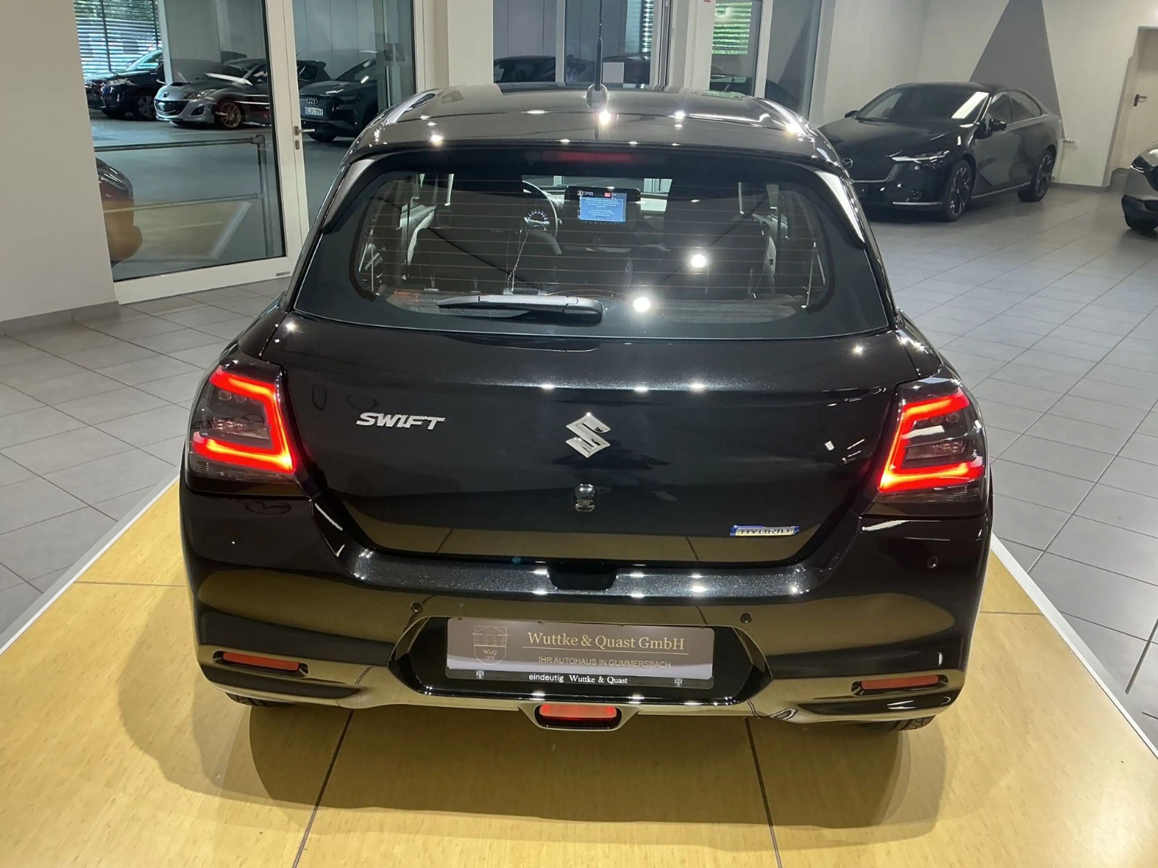 Suzuki Swift Club Hybrid 61 kW AllGrip *CarPlay*Kamera* — photo 4