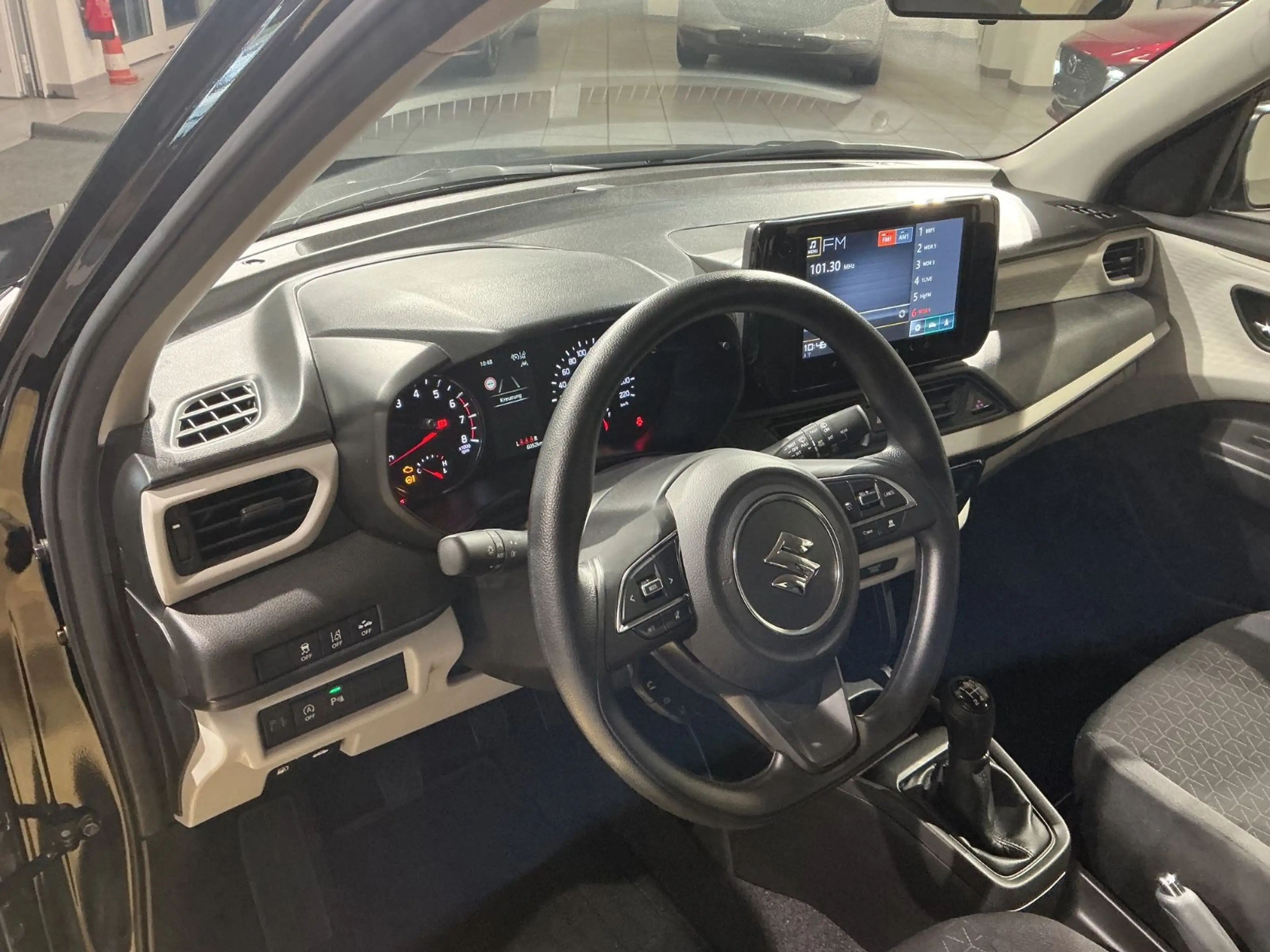 Suzuki Swift Club Hybrid 61 kW AllGrip *CarPlay*Kamera* — photo 9