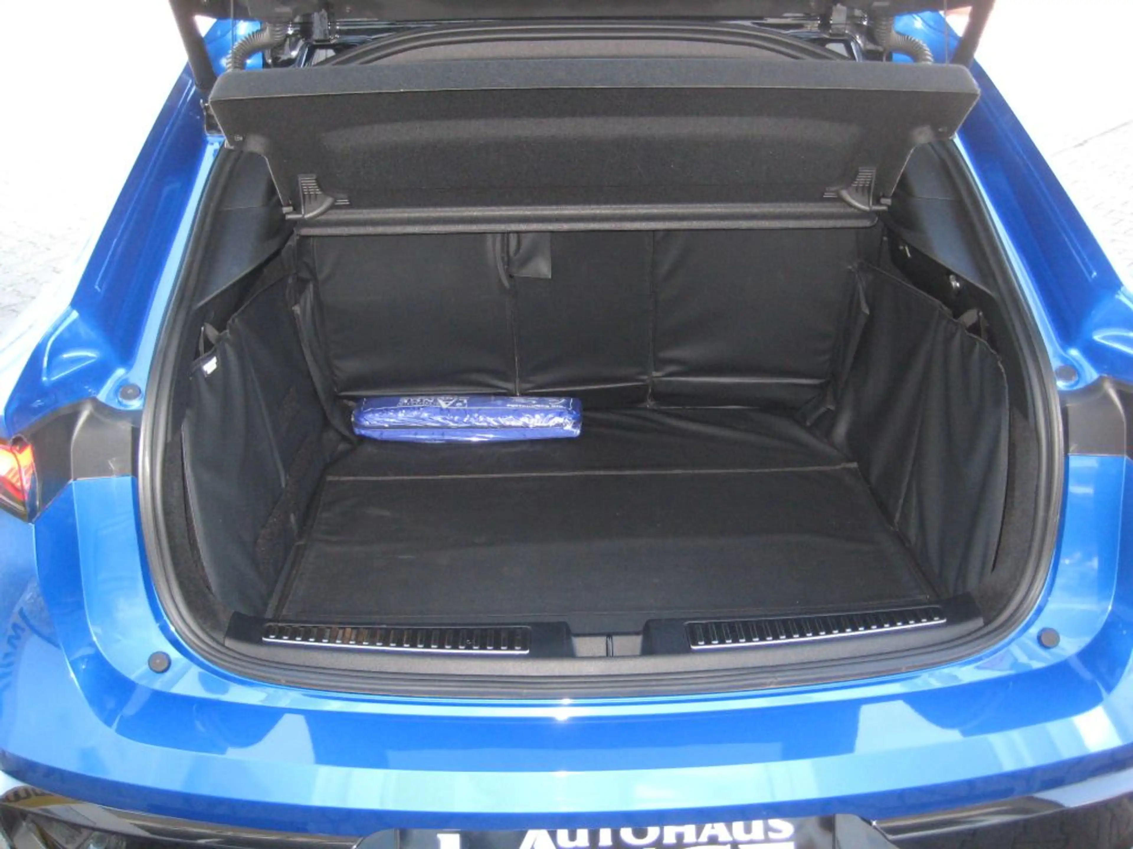 Renault Rafale E-TECH Full Hybrid 200 Esprit Alpine — photo 5