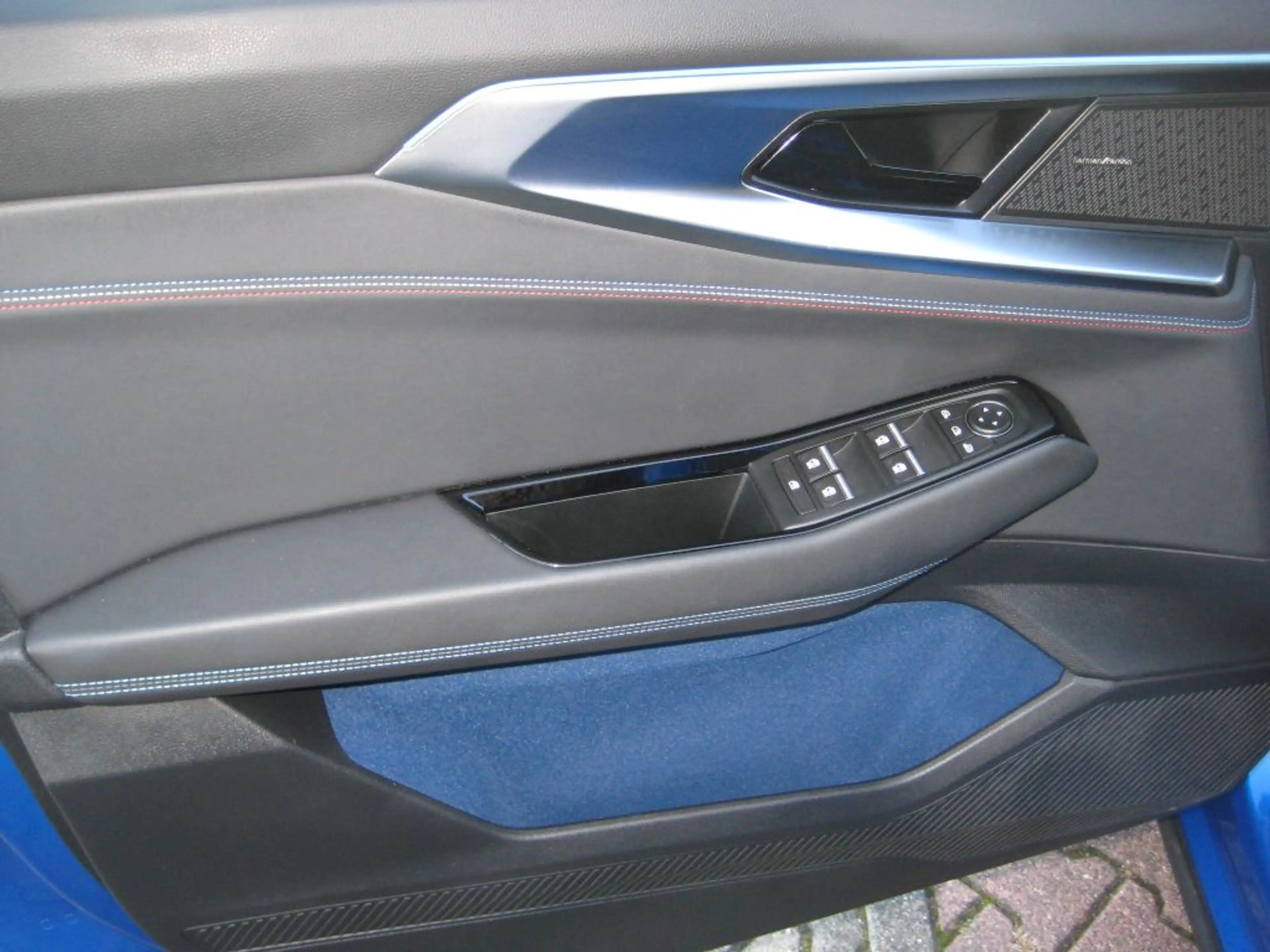 Renault Rafale E-TECH Full Hybrid 200 Esprit Alpine — photo 7