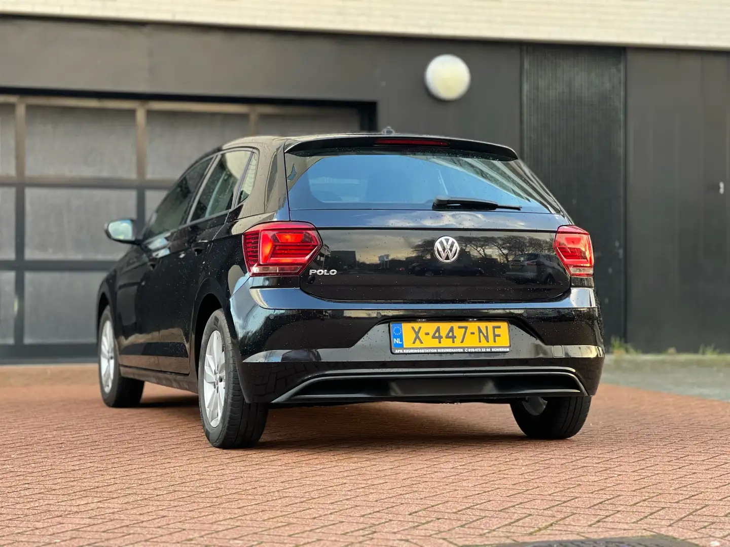 Volkswagen Polo 1.0 Benzine | APK tot Dec 2025 Zwart - 2