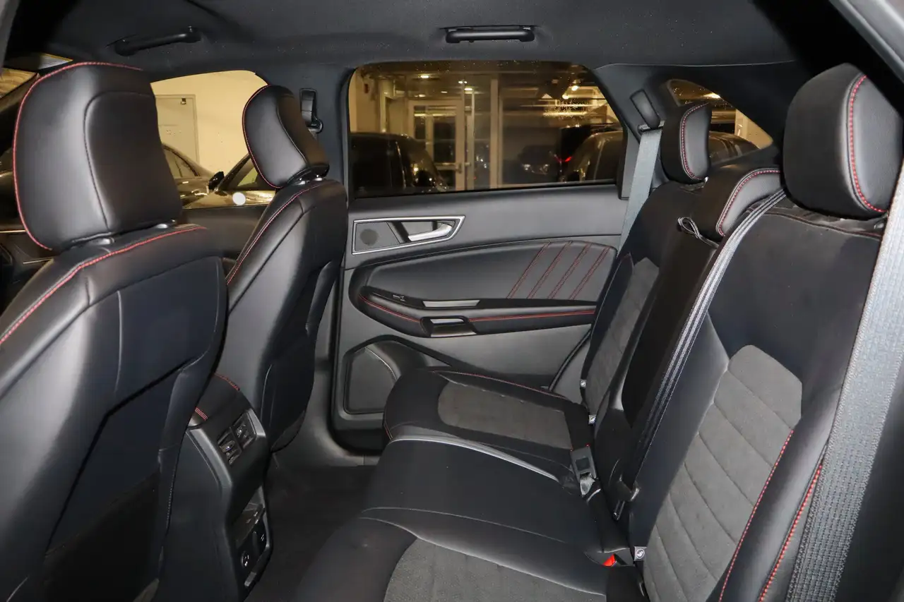Ford Edge photo Ford Edge
