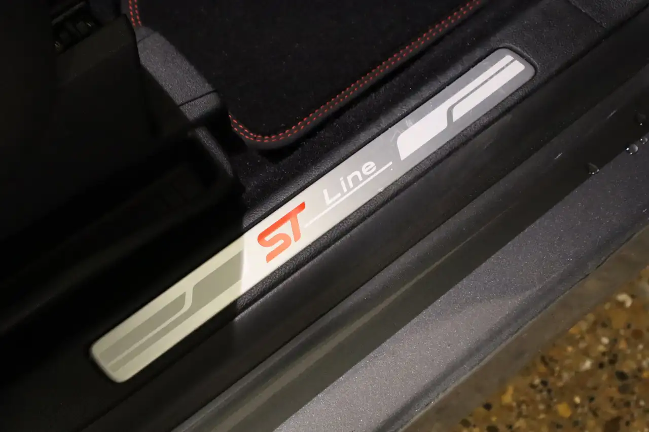 Ford Edge photo Ford Edge