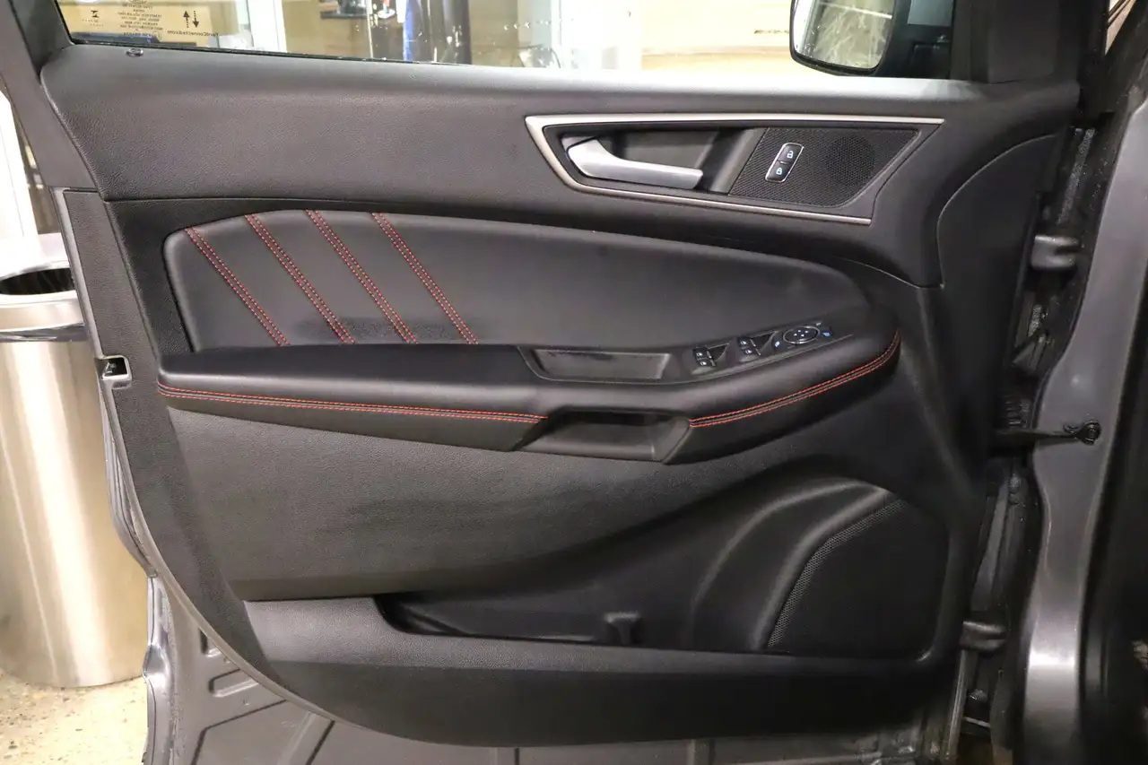 Ford Edge photo Ford Edge