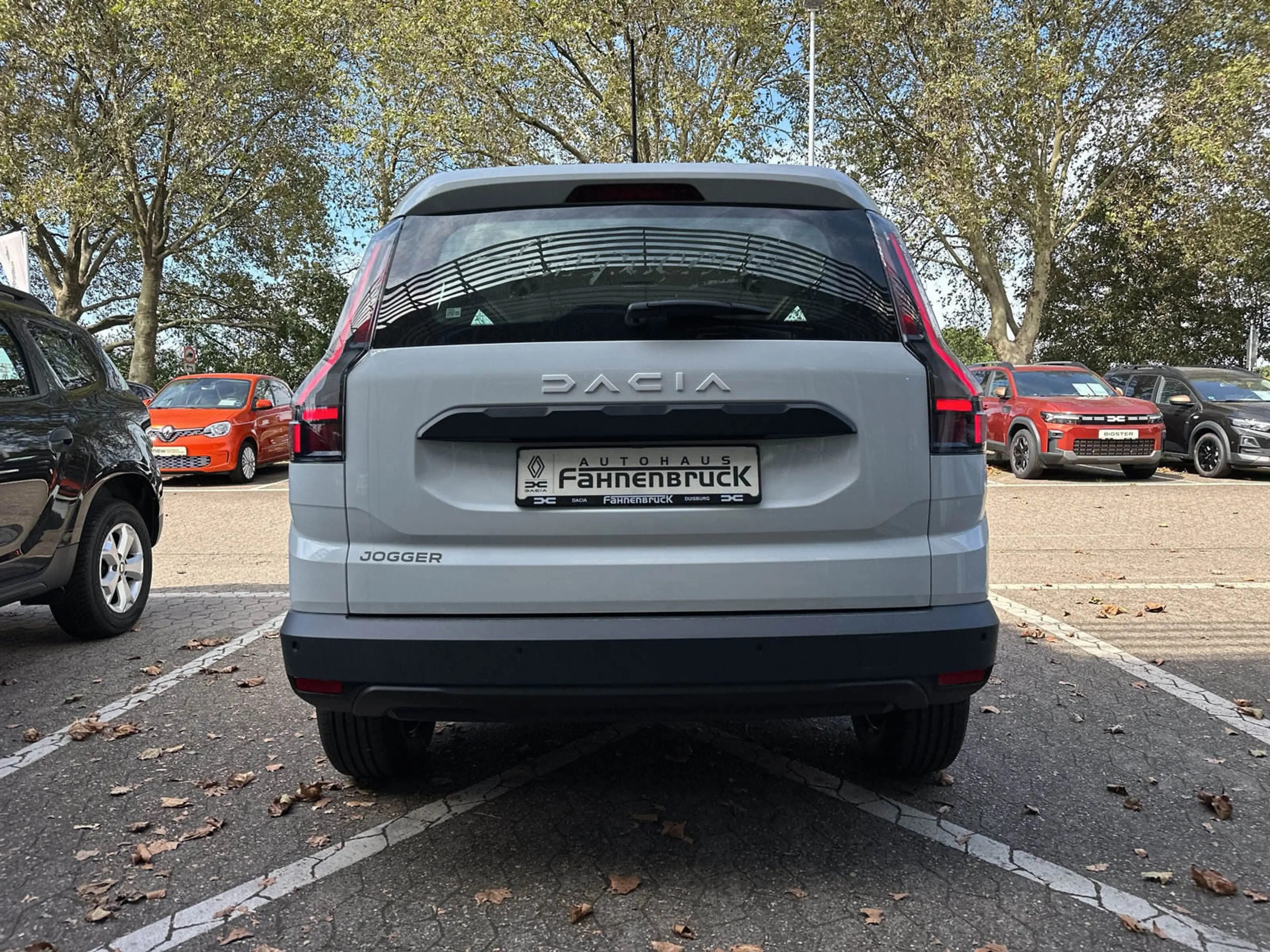 Dacia Jogger Essential 1.0 TCe 110 PDC hi Klima — photo 4
