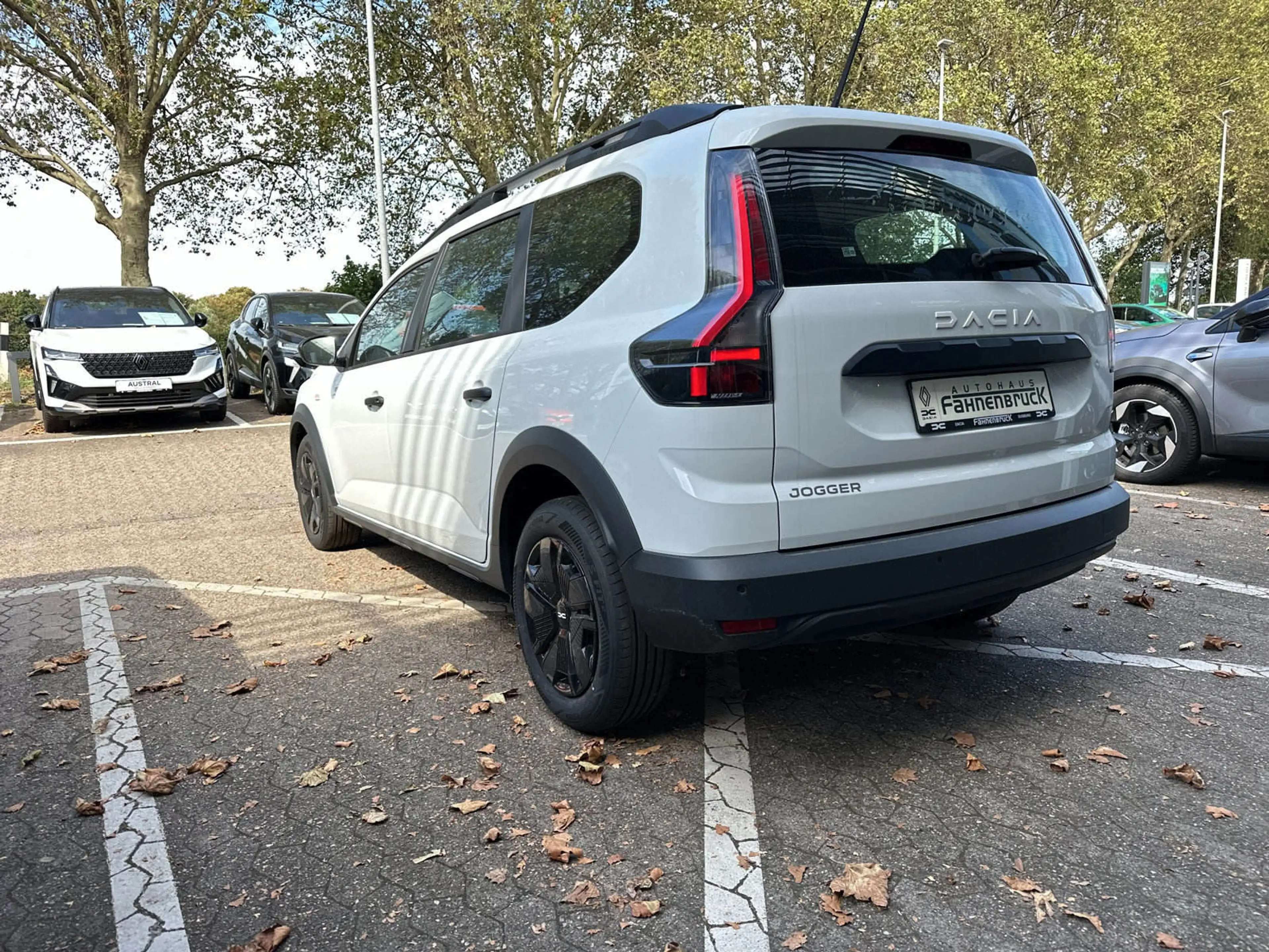 Dacia Jogger Essential 1.0 TCe 110 PDC hi Klima — photo 3