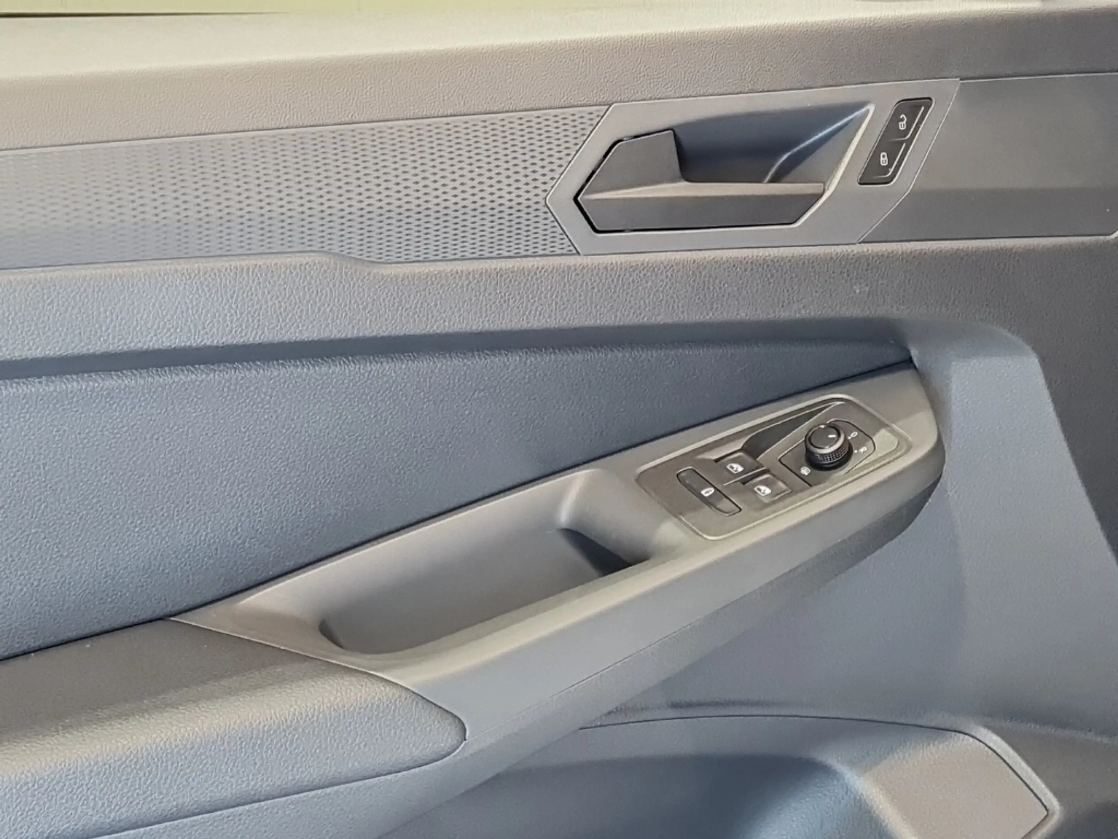 Ford Tourneo Connect L2-Trend "AMF Rollstuhl-Umbau" — photo 11