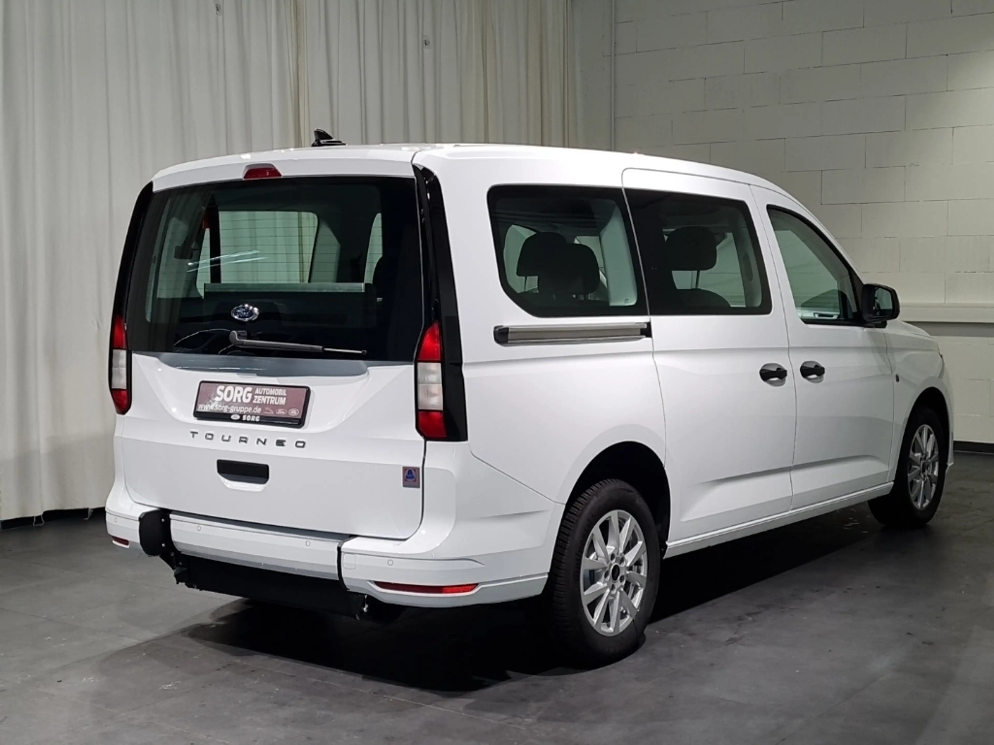 Ford Tourneo Connect L2-Trend "AMF Rollstuhl-Umbau" — photo 3