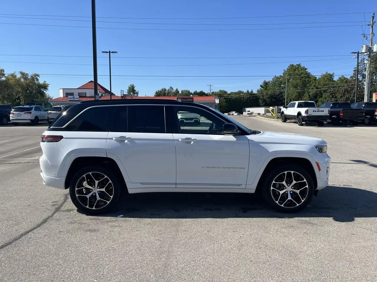 Jeep Grand Cherokee снимка Jeep Grand Cherokee