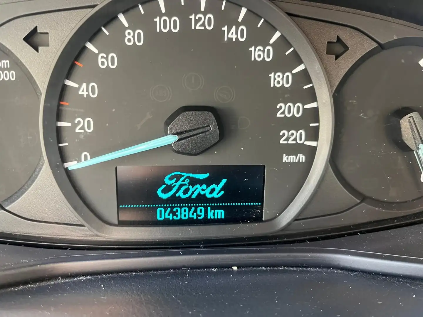 Ford Ka/Ka+ 1.2 Ti-VCT 85 CV Ultimate Color Bleu - 2