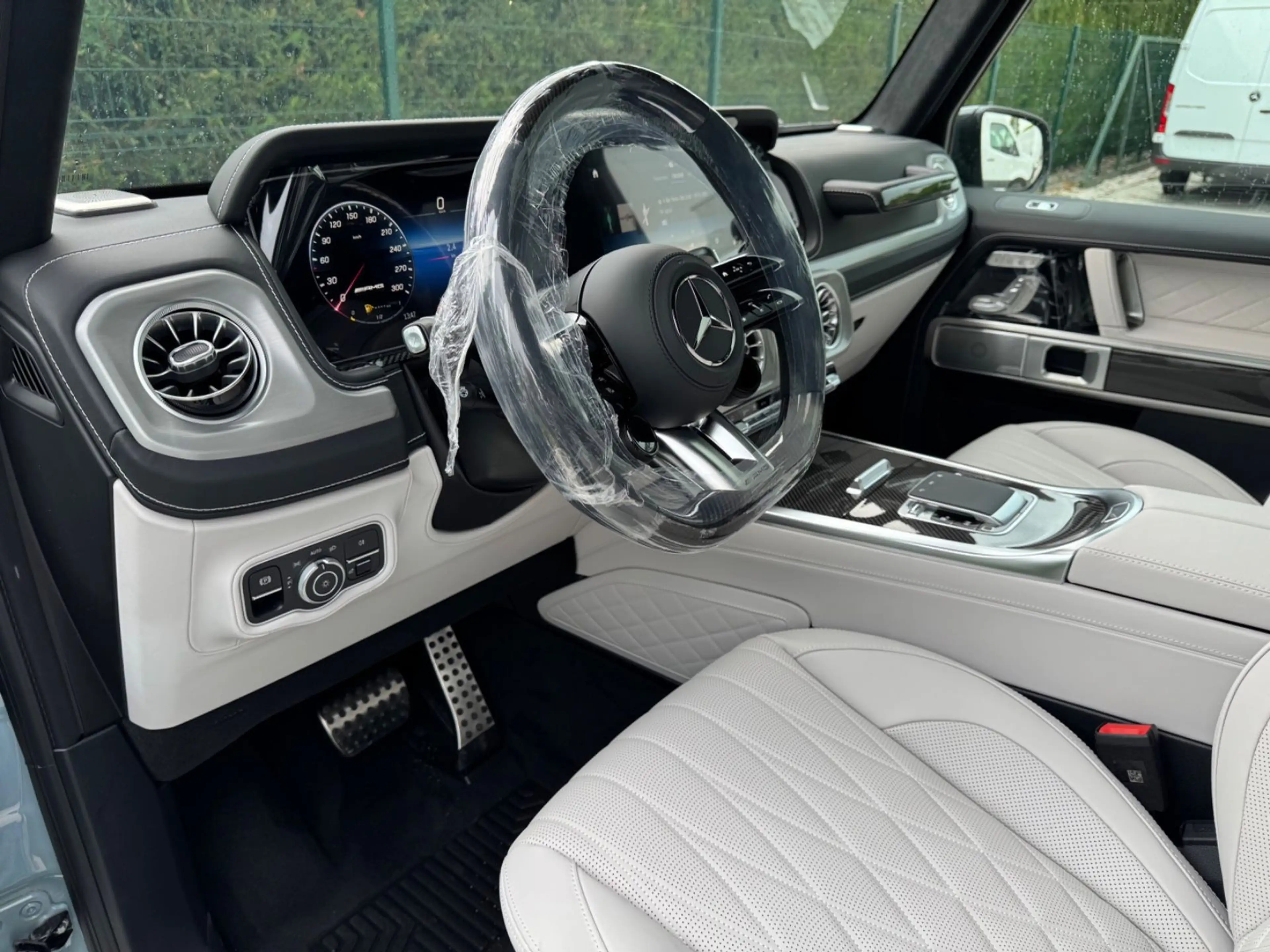 Mercedes-Benz G 63 AMG MY27|WEISS INT|CARBON EXT|ACTIVE RIDE|SUPERIOR| — photo 7