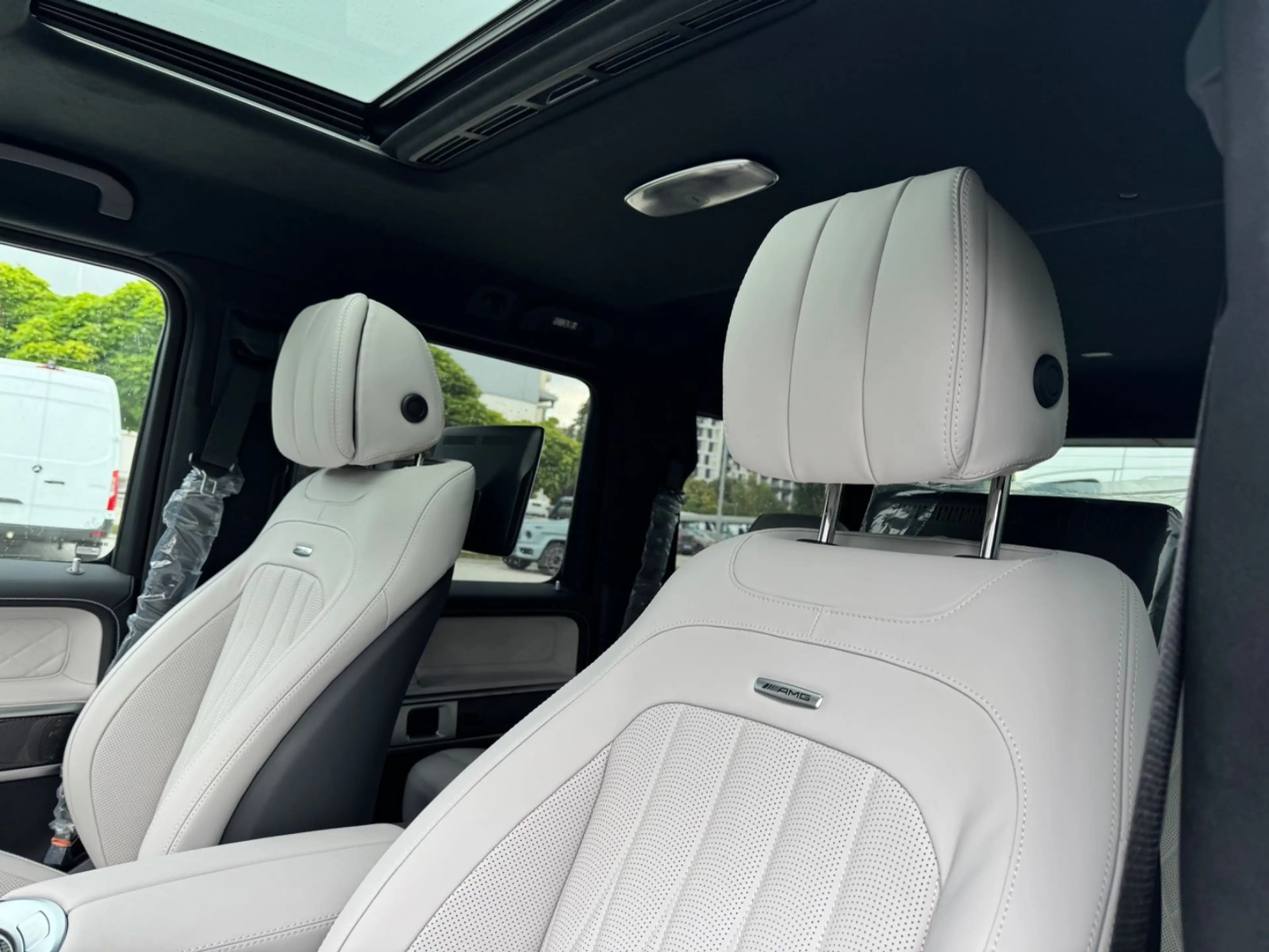 Mercedes-Benz G 63 AMG MY27|WEISS INT|CARBON EXT|ACTIVE RIDE|SUPERIOR| — photo 11