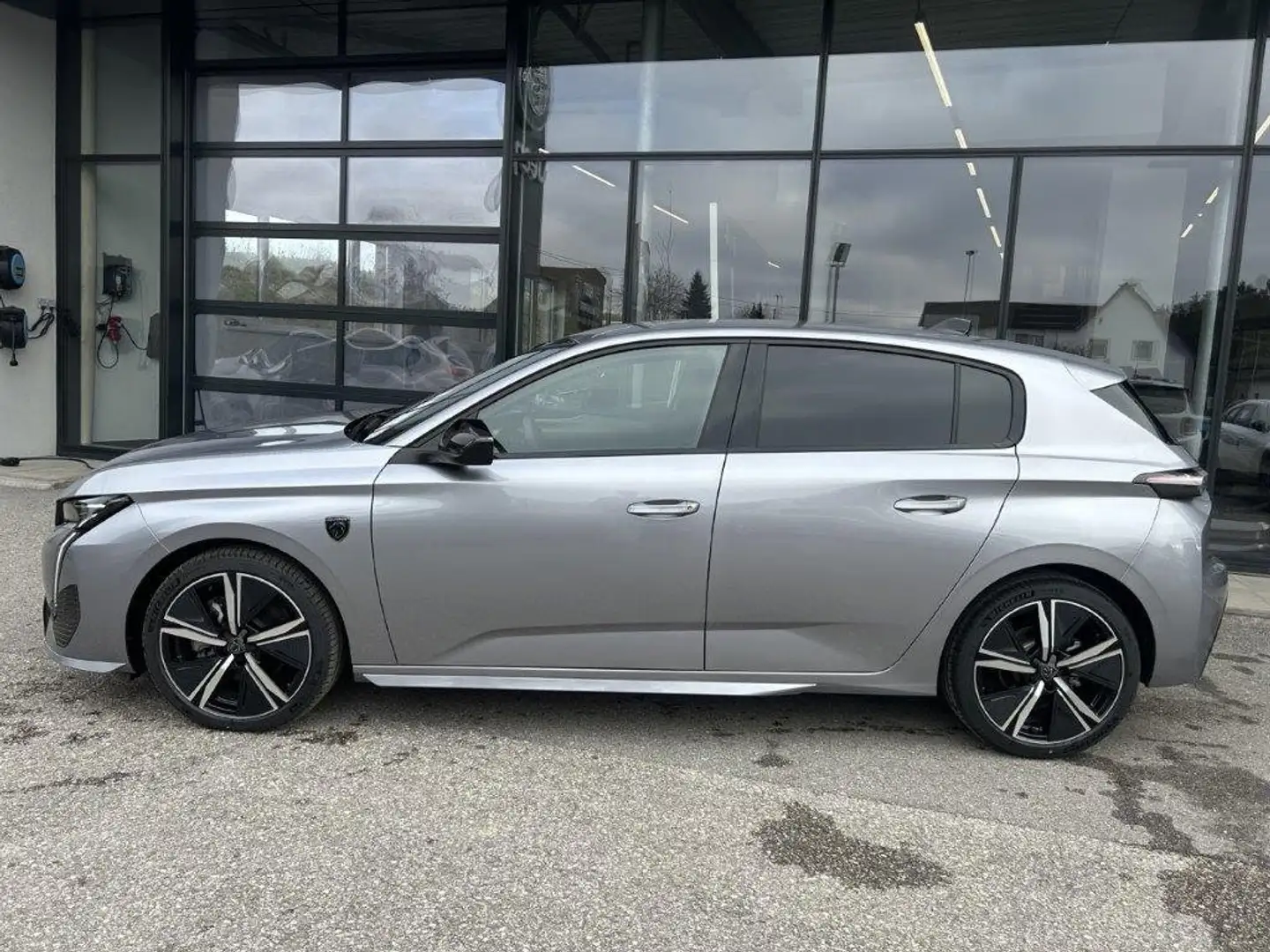 Peugeot 308 GT BHDi 130 EAT8 Grau - 2
