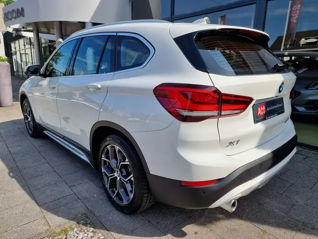 BMW X1 view 9